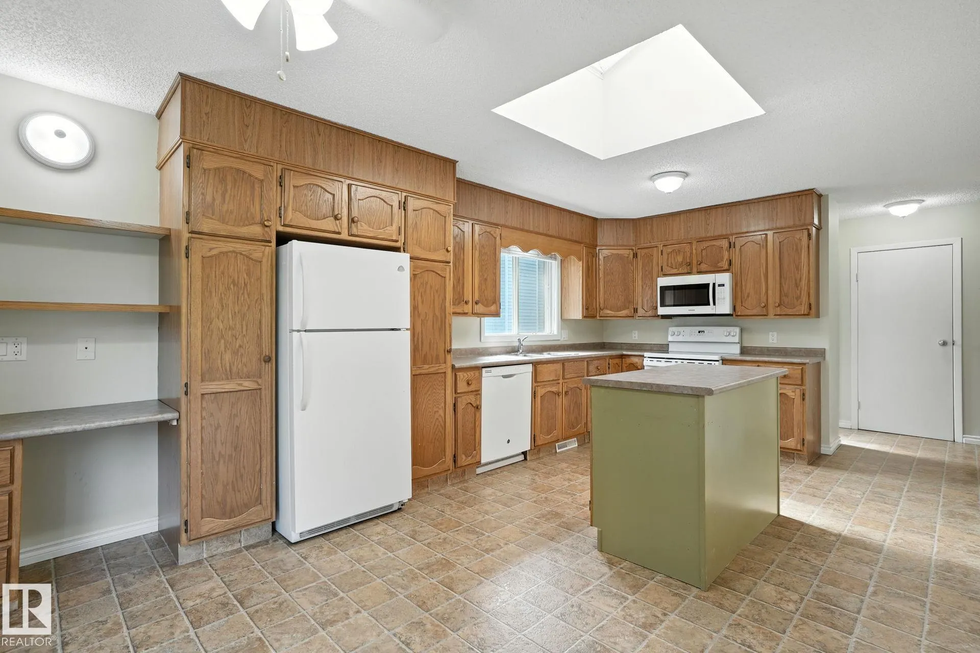 14 LEBLANC Place
