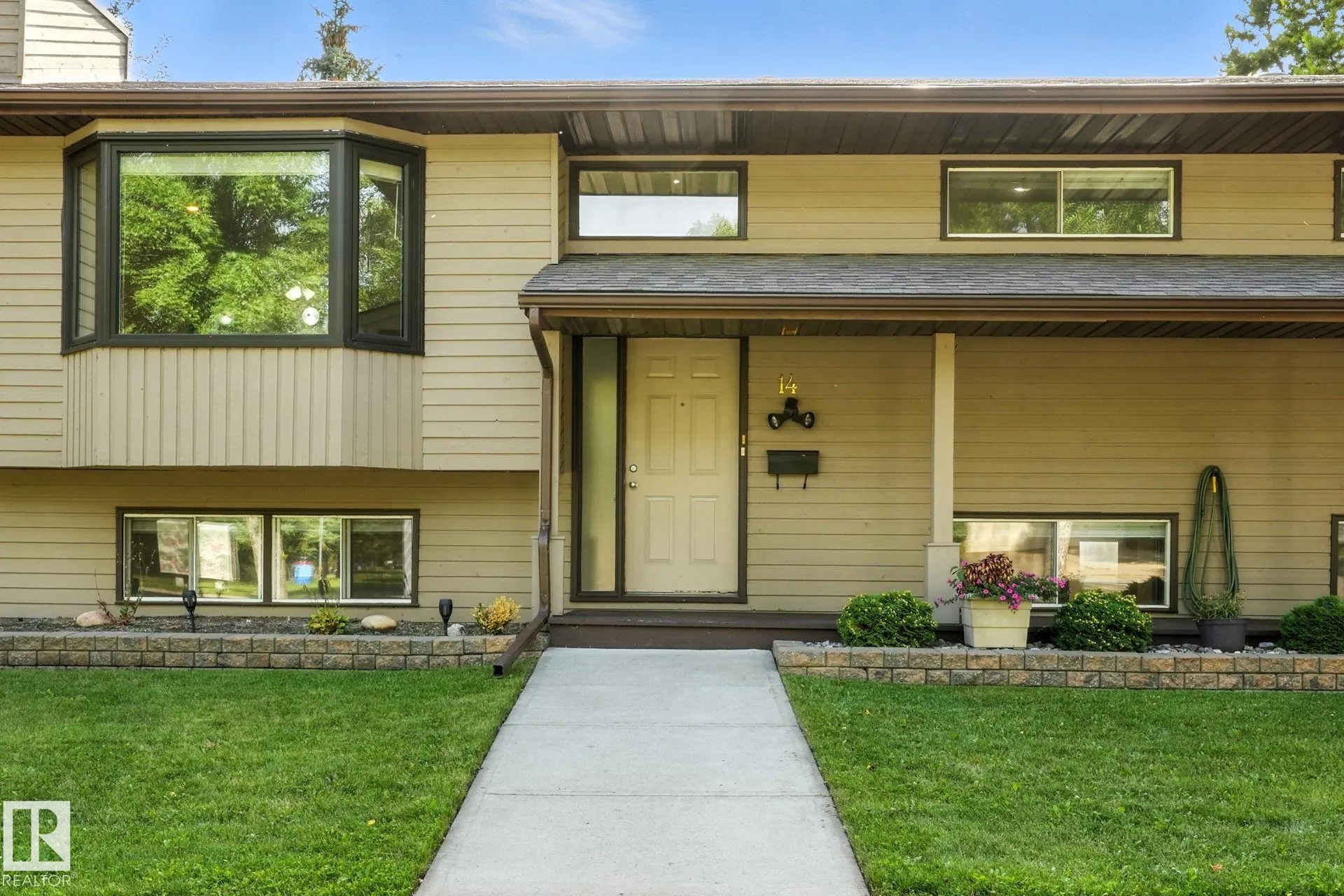 14 LEBLANC Place