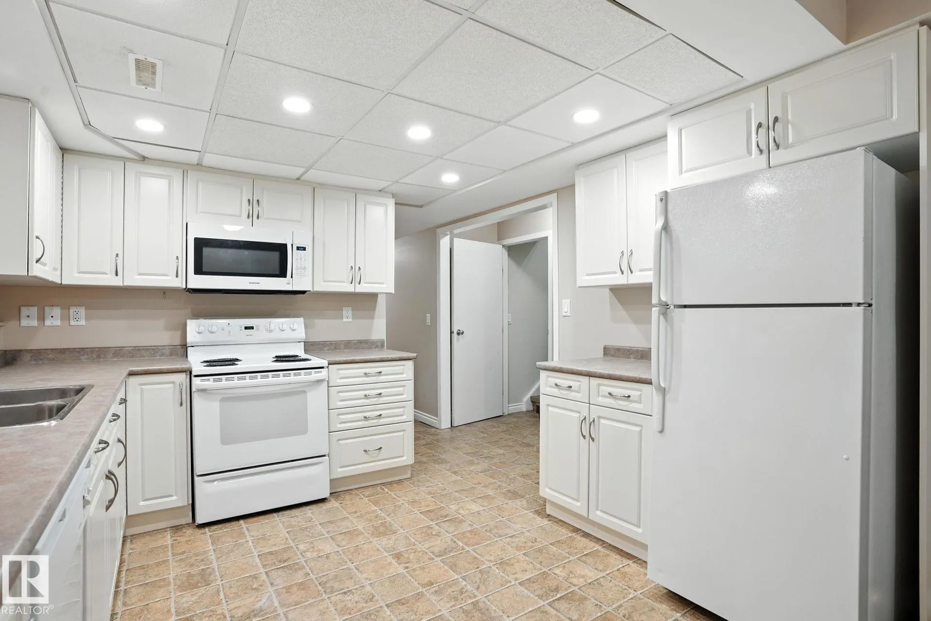 14 LEBLANC Place