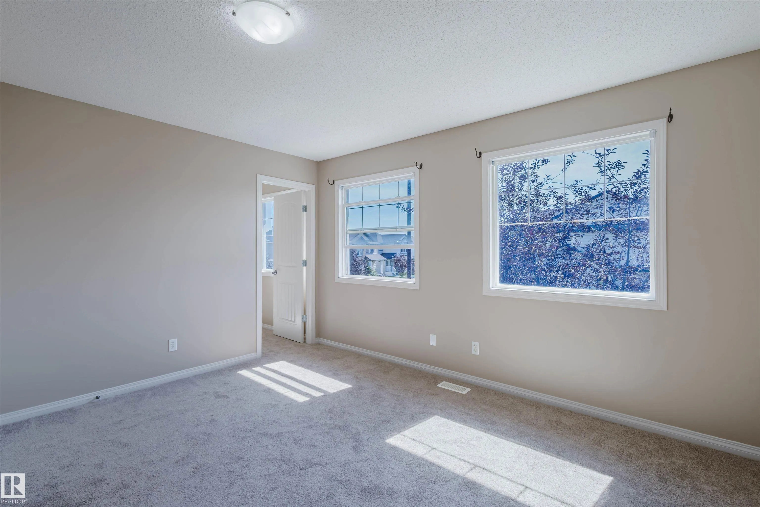 9235 SCOTT Lane