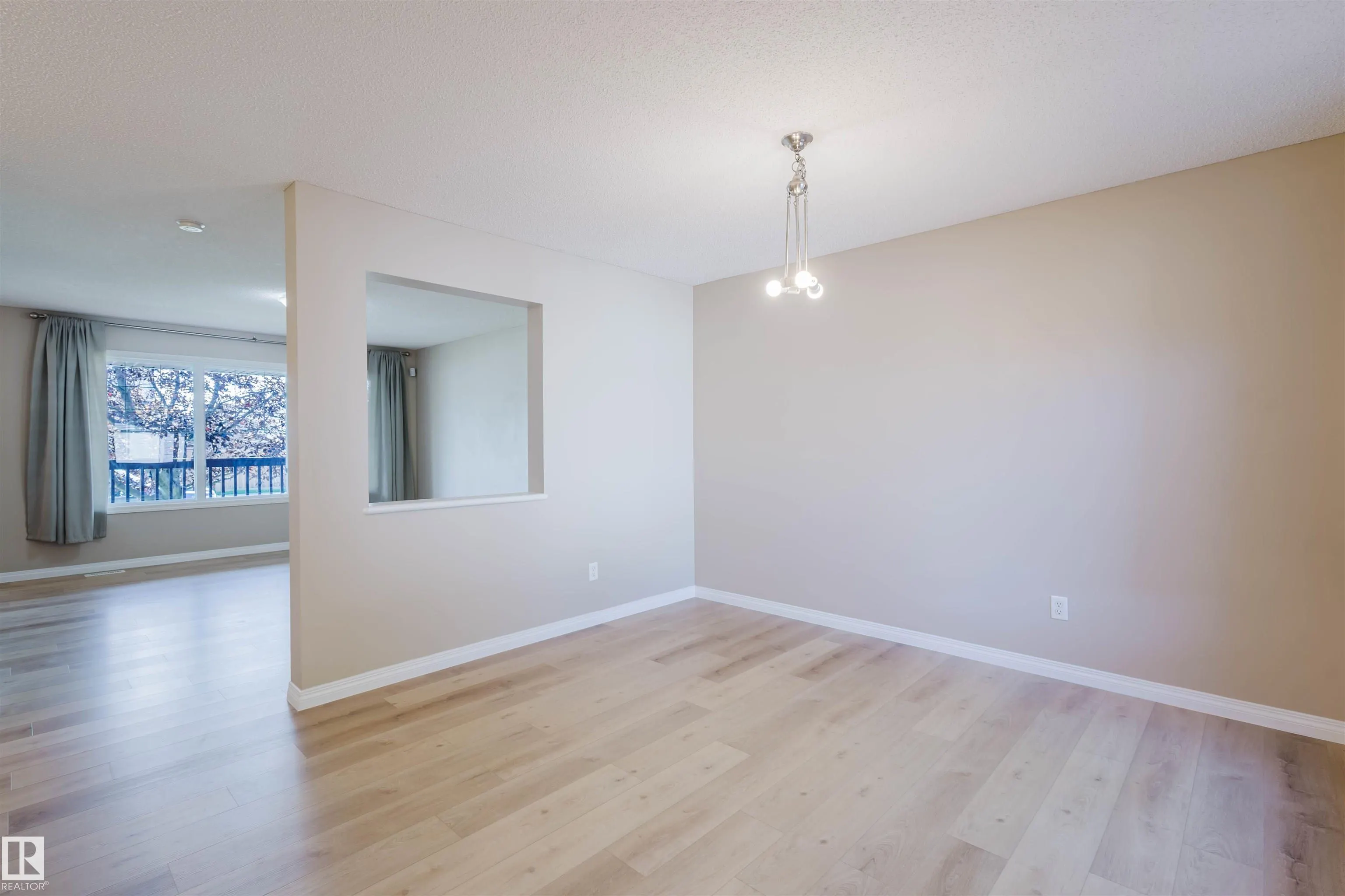 9235 SCOTT Lane