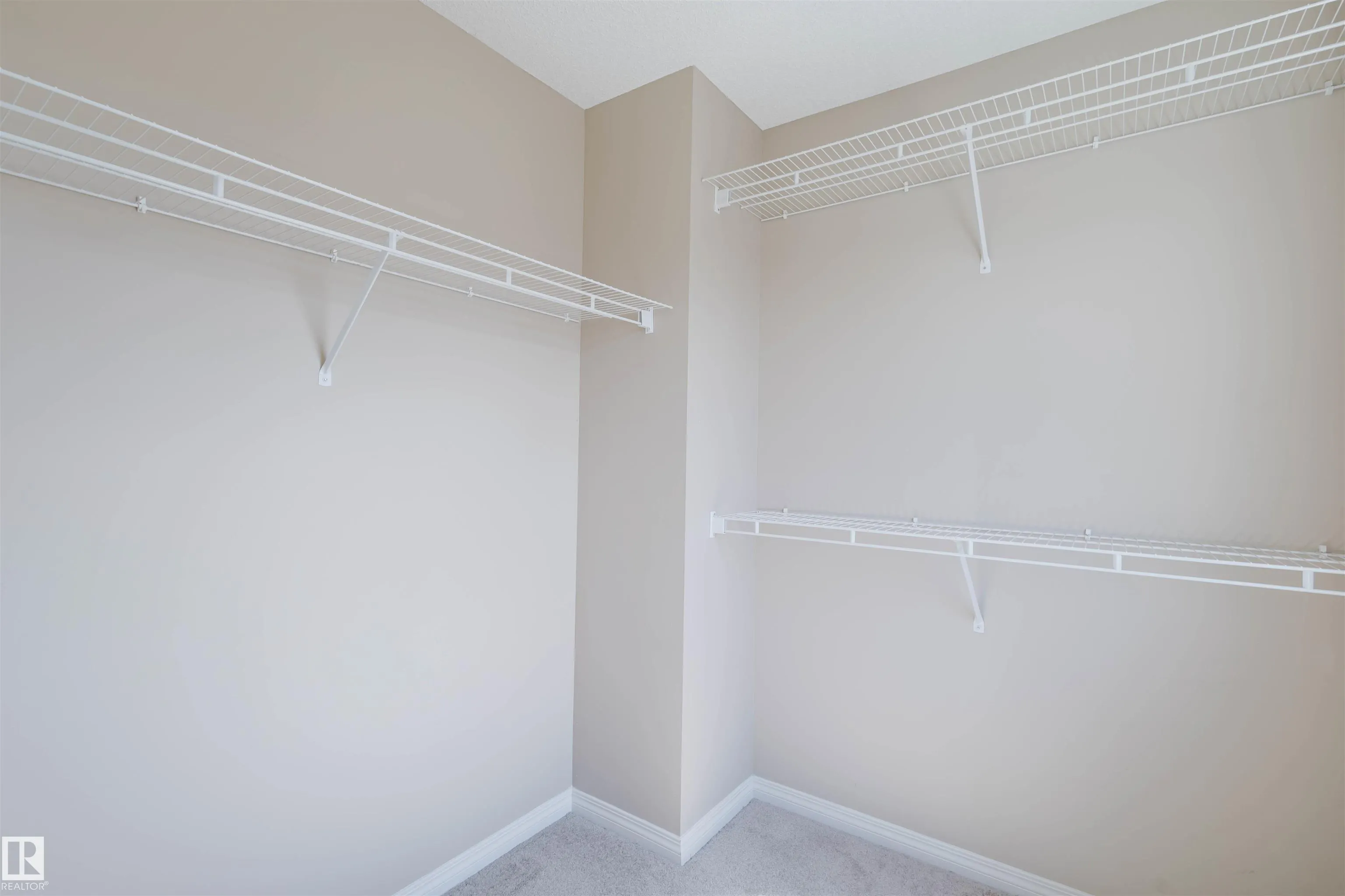9235 SCOTT Lane