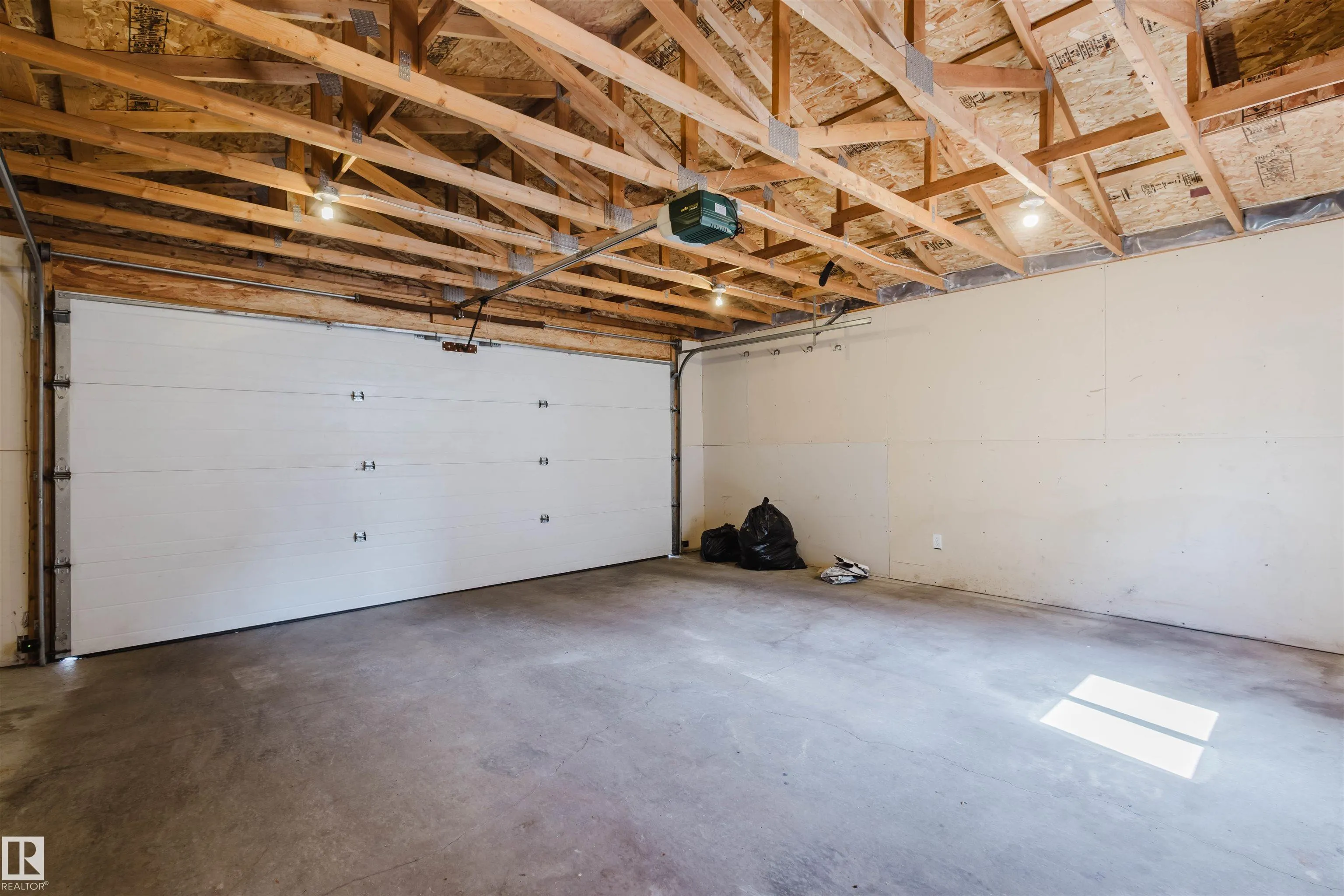 9235 SCOTT Lane