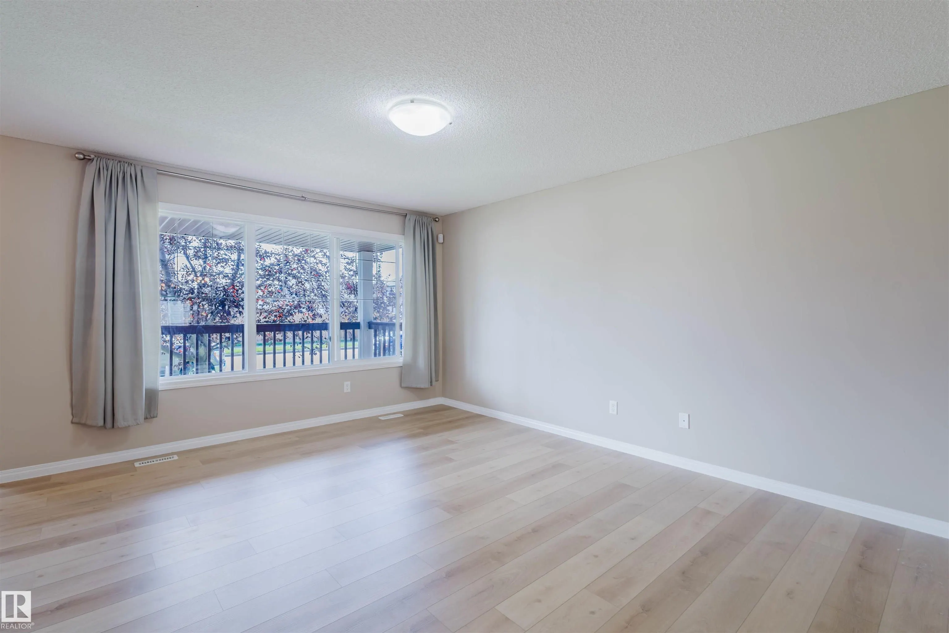 9235 SCOTT Lane