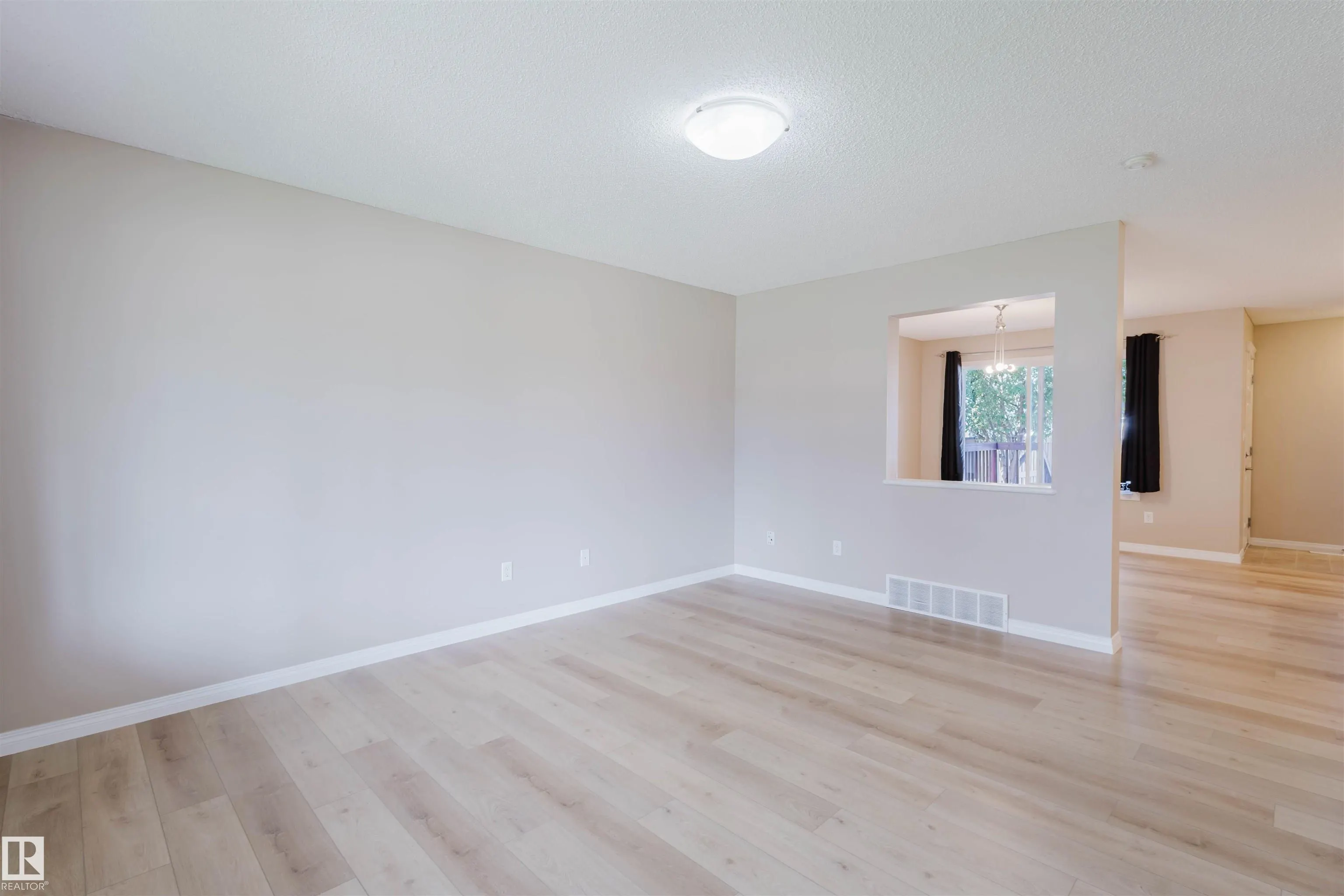 9235 SCOTT Lane