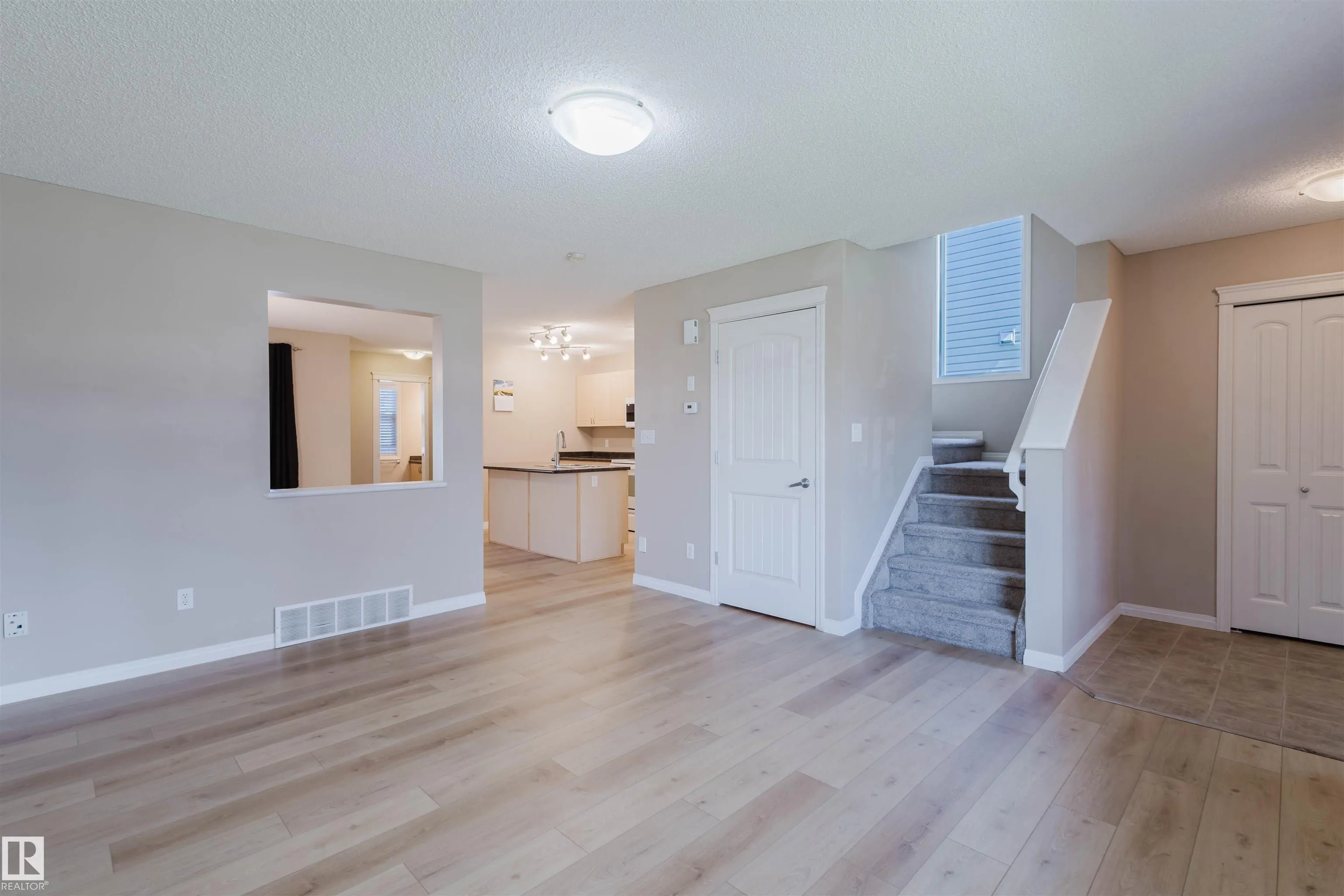 9235 SCOTT Lane