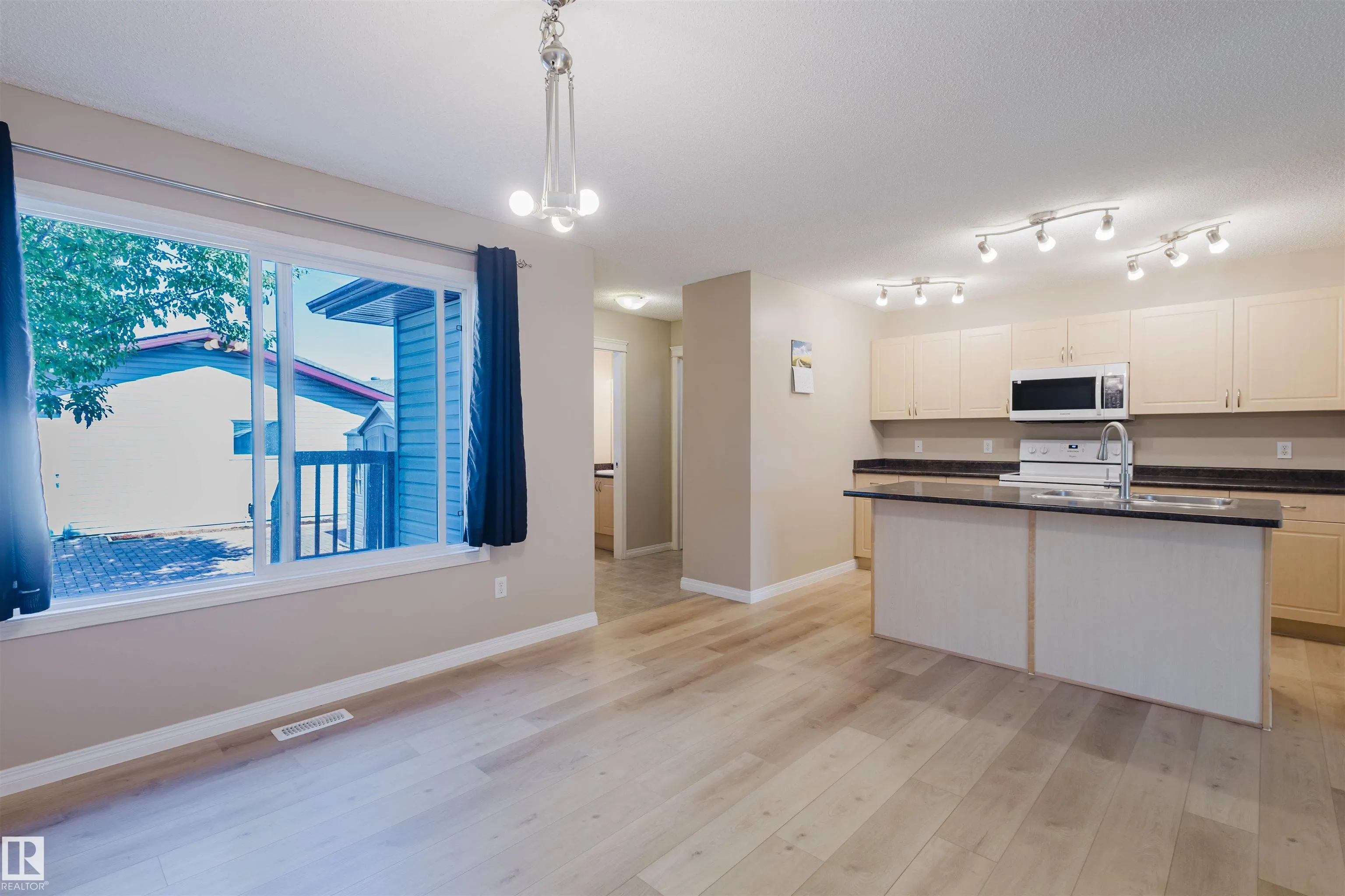 9235 SCOTT Lane