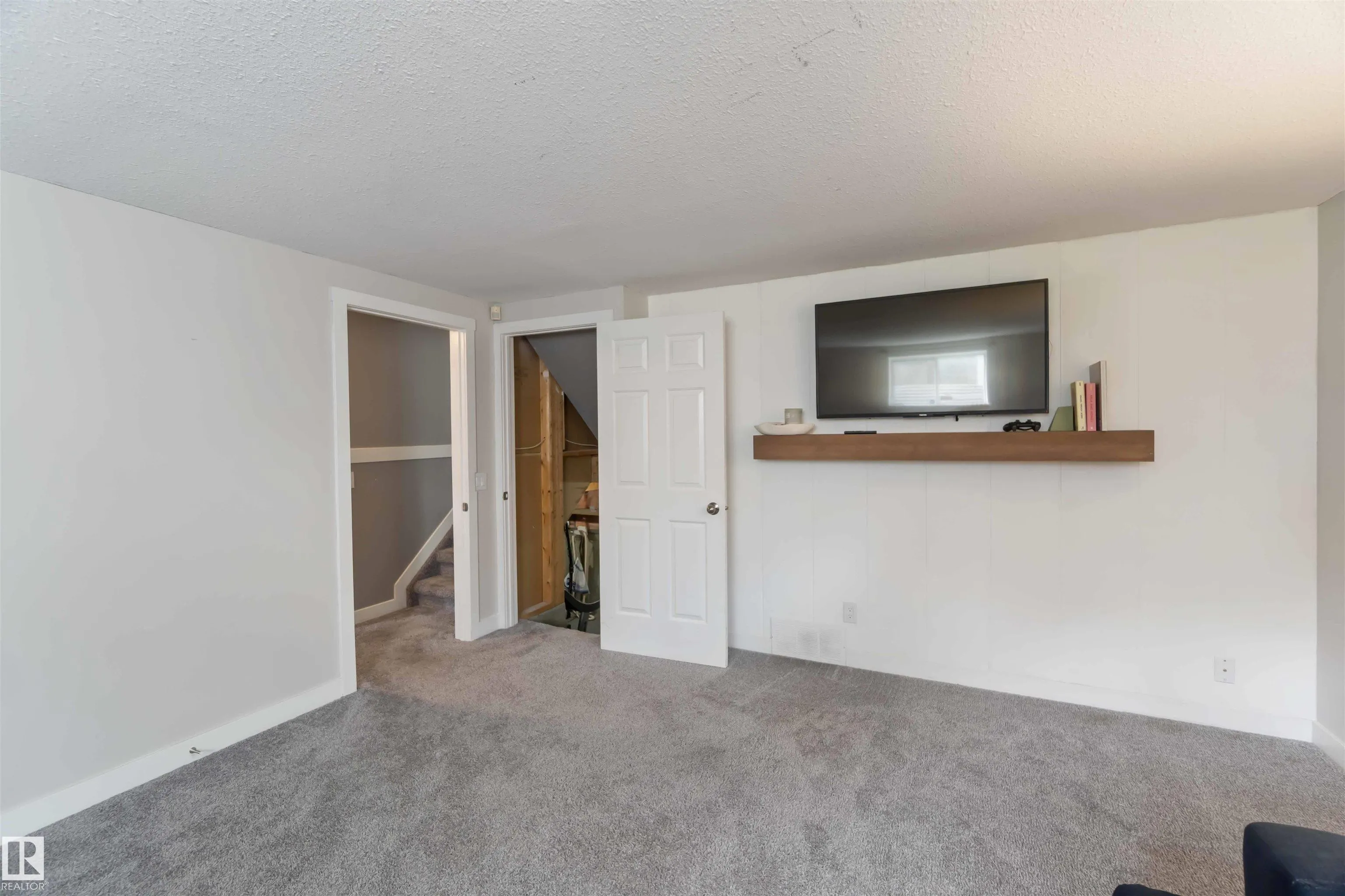 33 VENTNOR Place