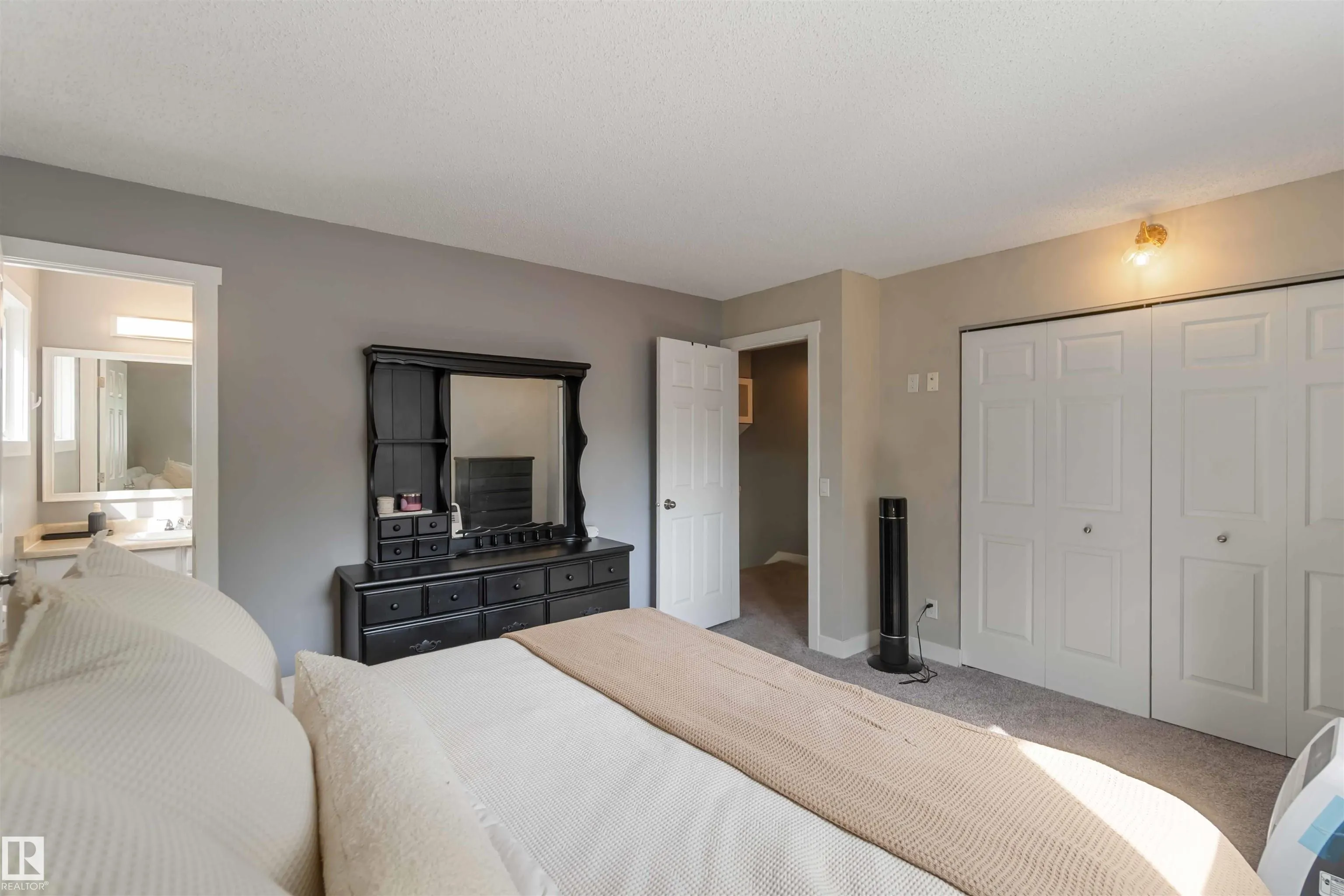 33 VENTNOR Place