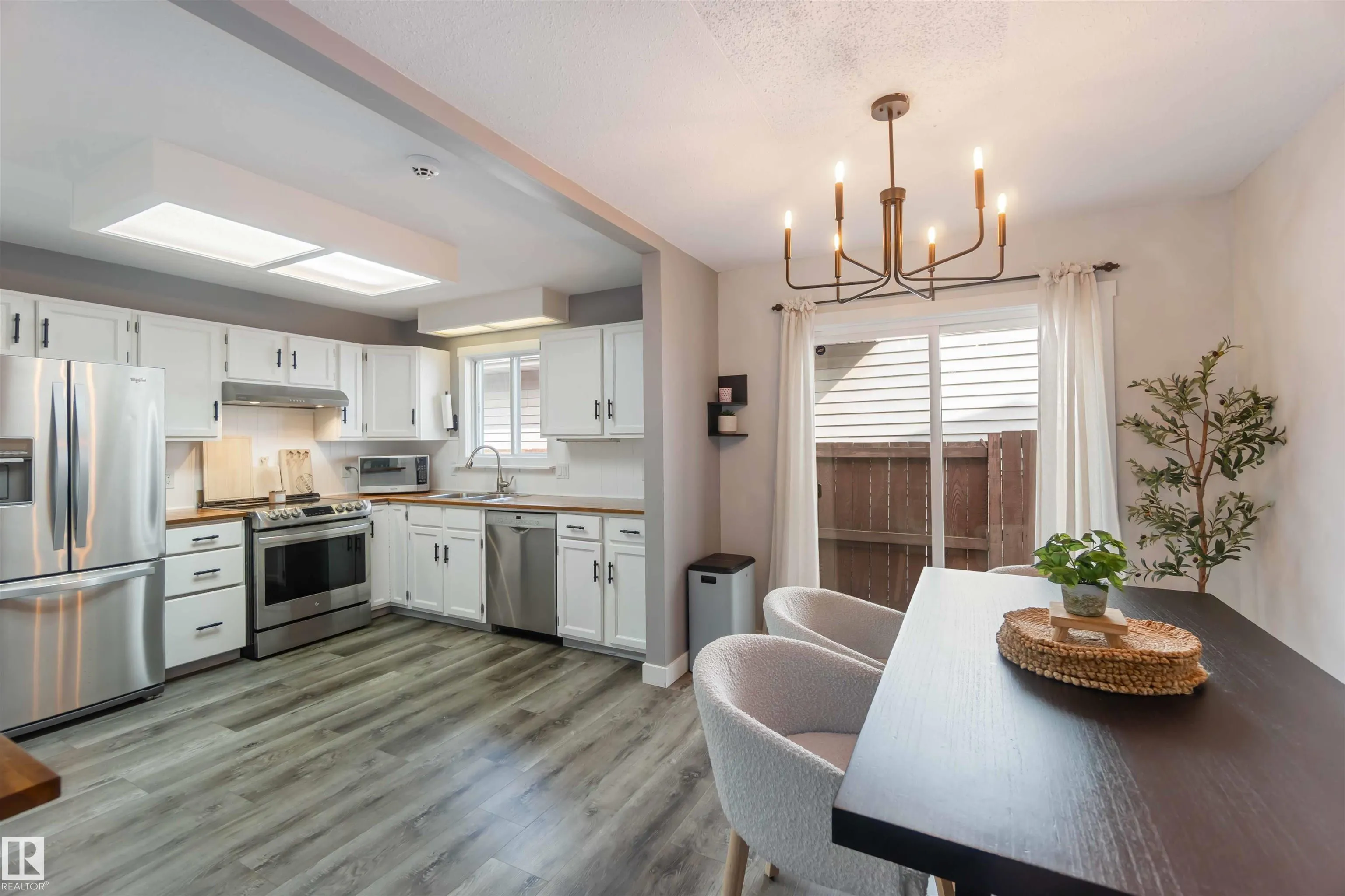 33 VENTNOR Place