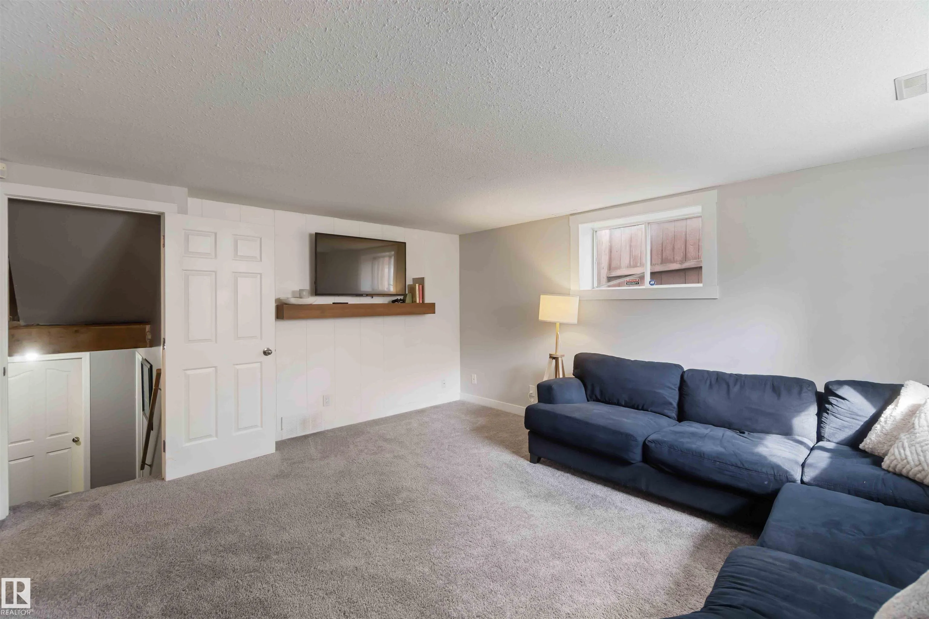 33 VENTNOR Place