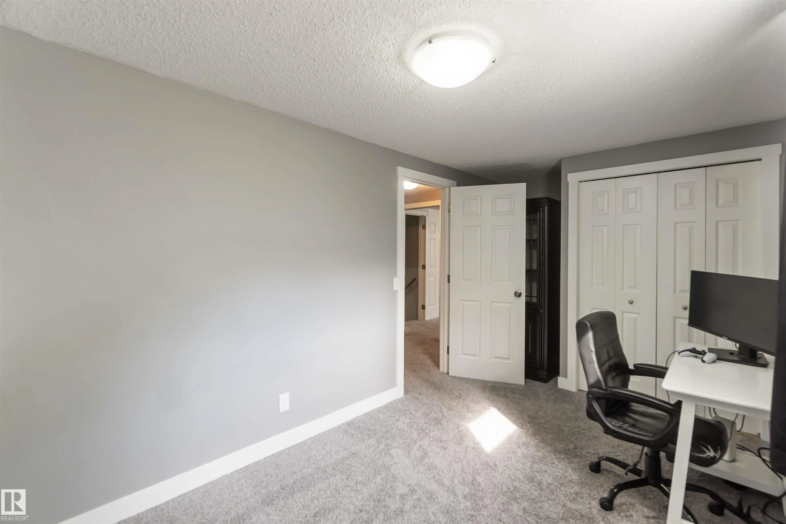 33 VENTNOR Place