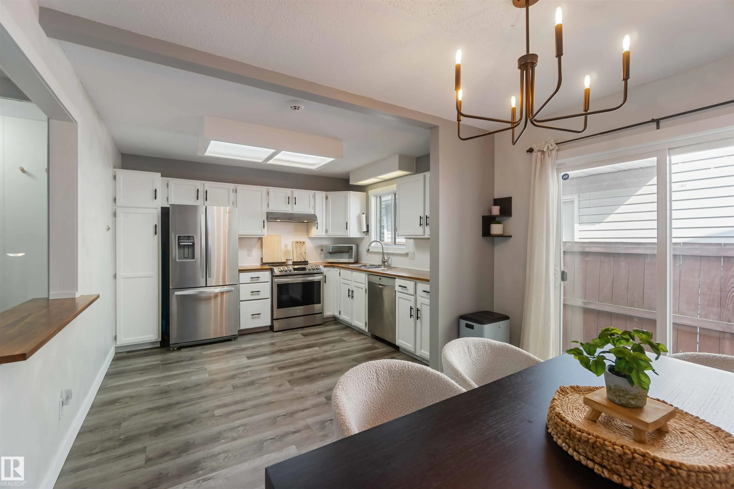 33 VENTNOR Place