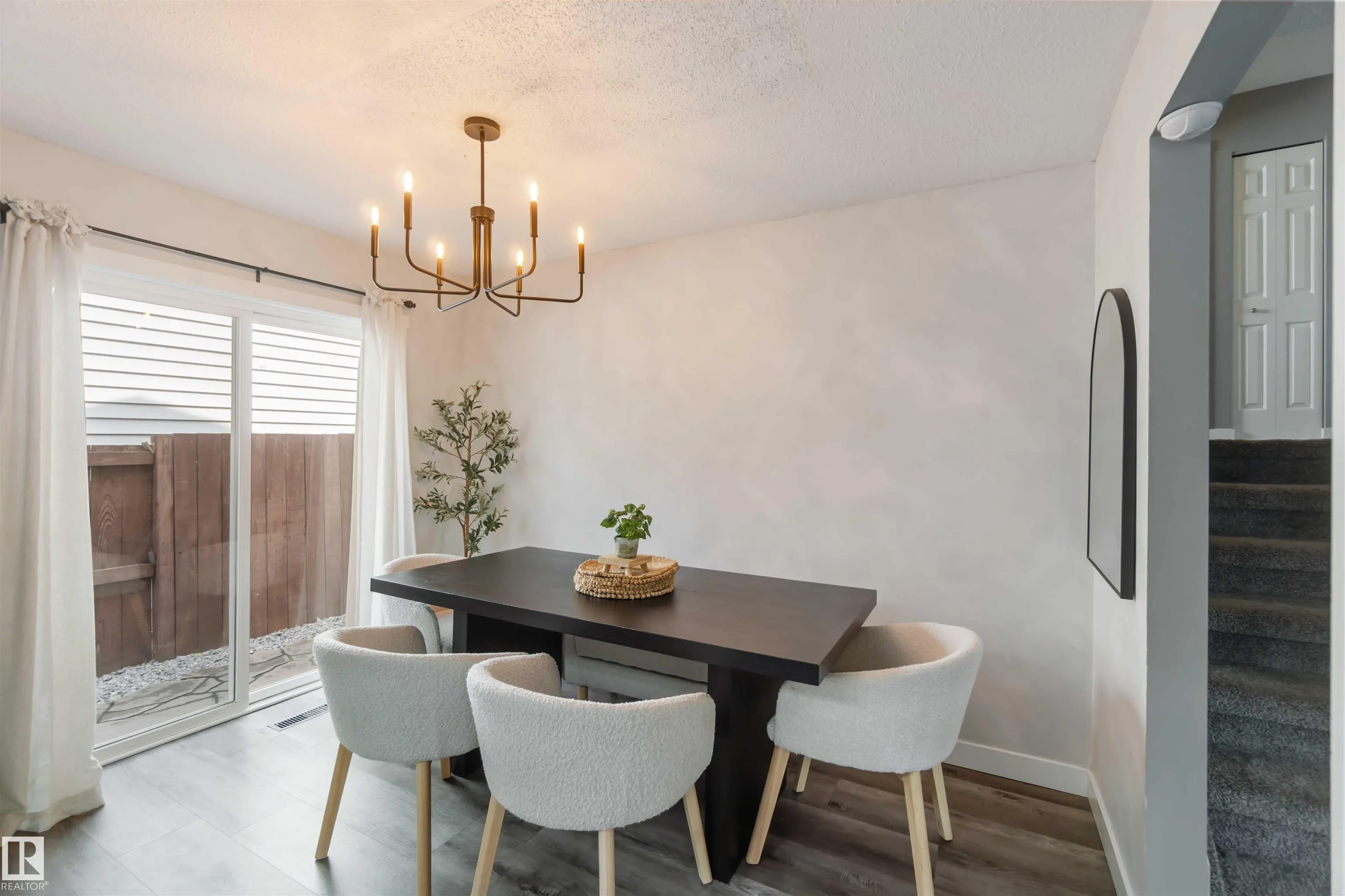 33 VENTNOR Place