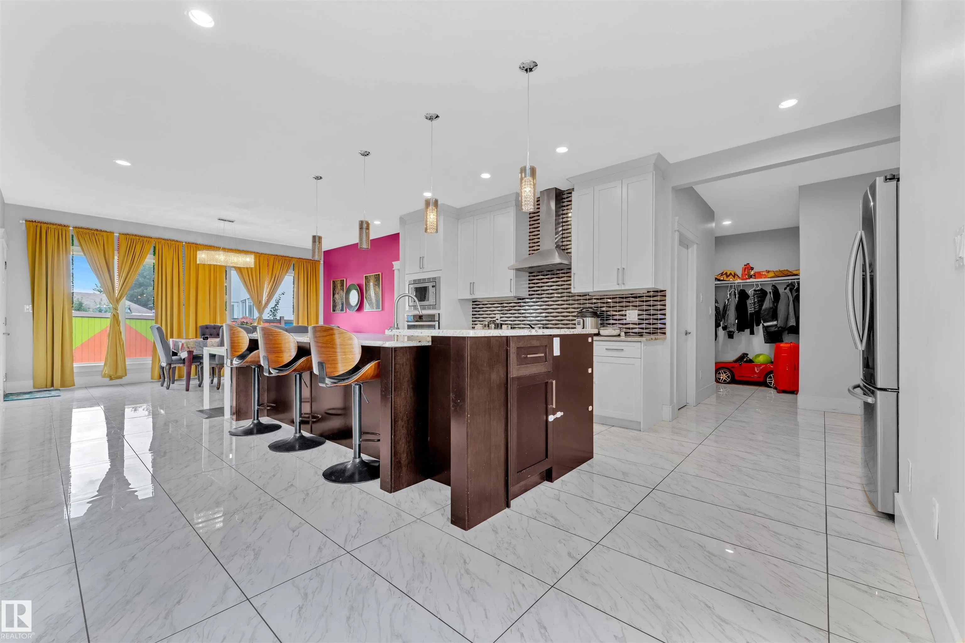 1273 ADAMSON Drive
