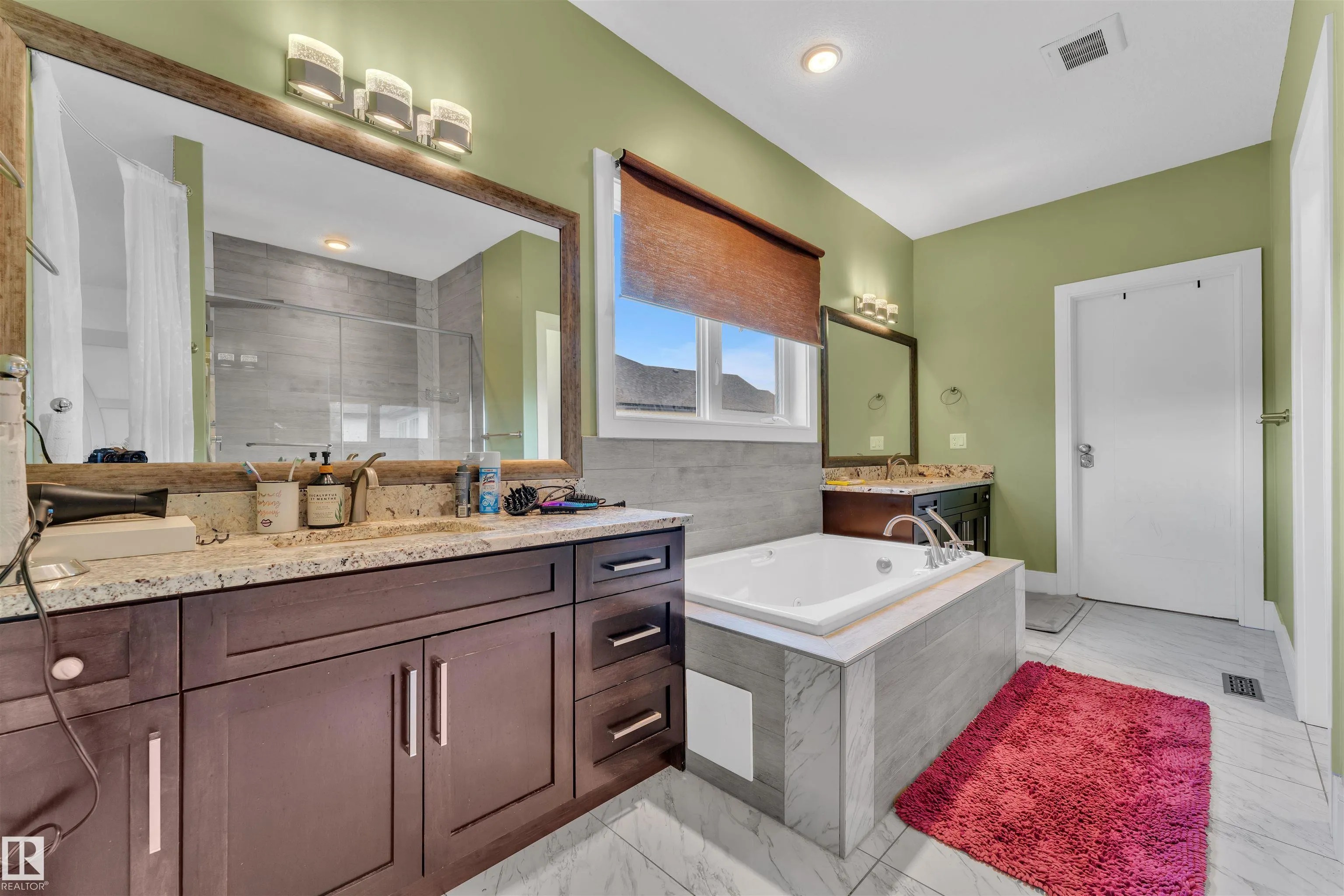 1273 ADAMSON Drive