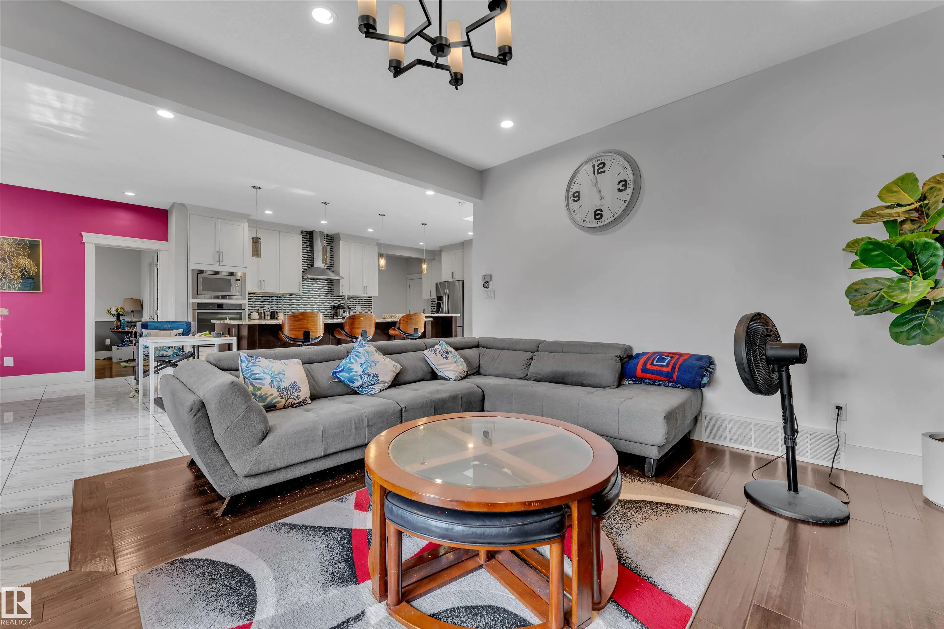 1273 ADAMSON Drive
