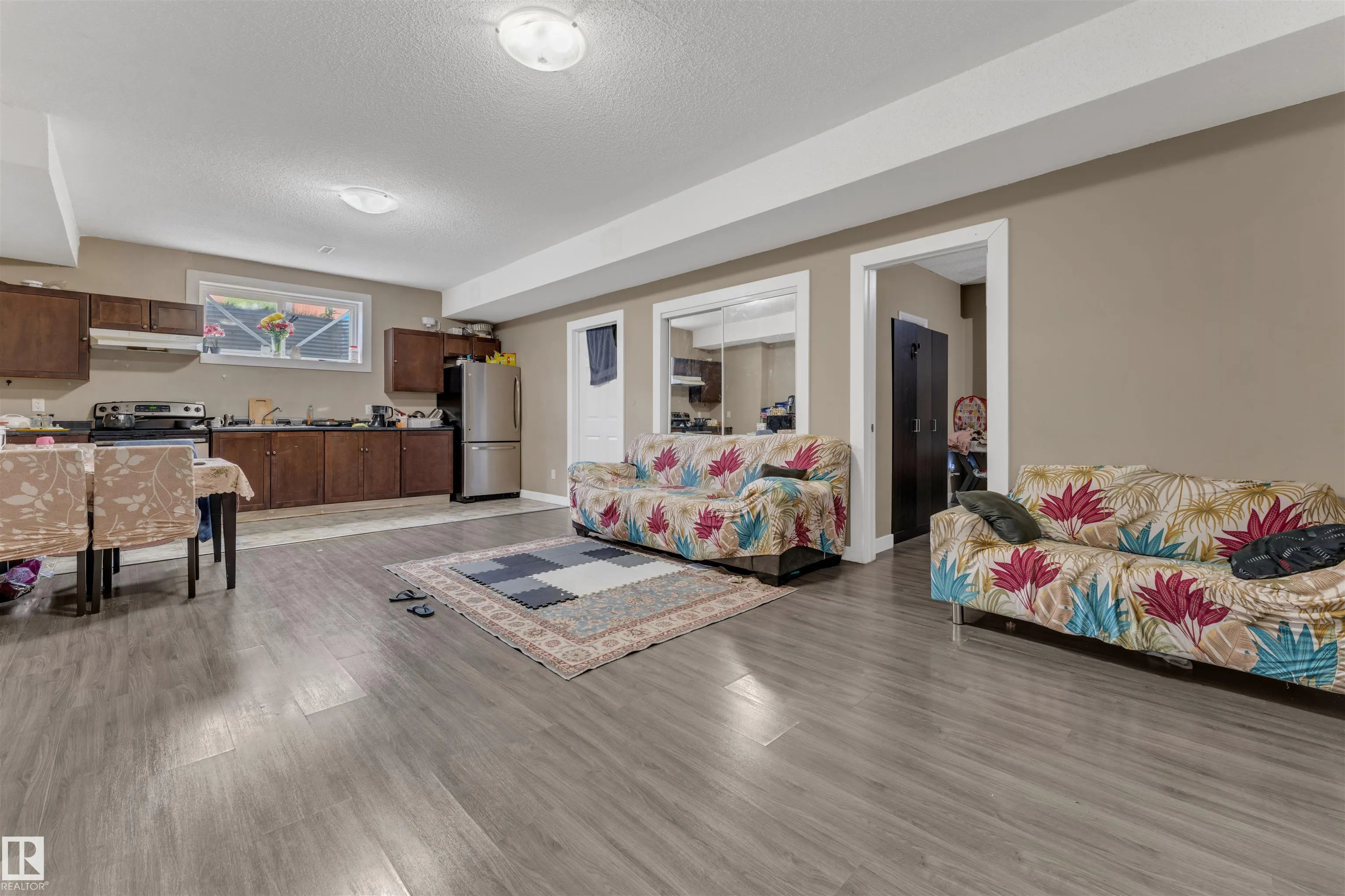 1273 ADAMSON Drive