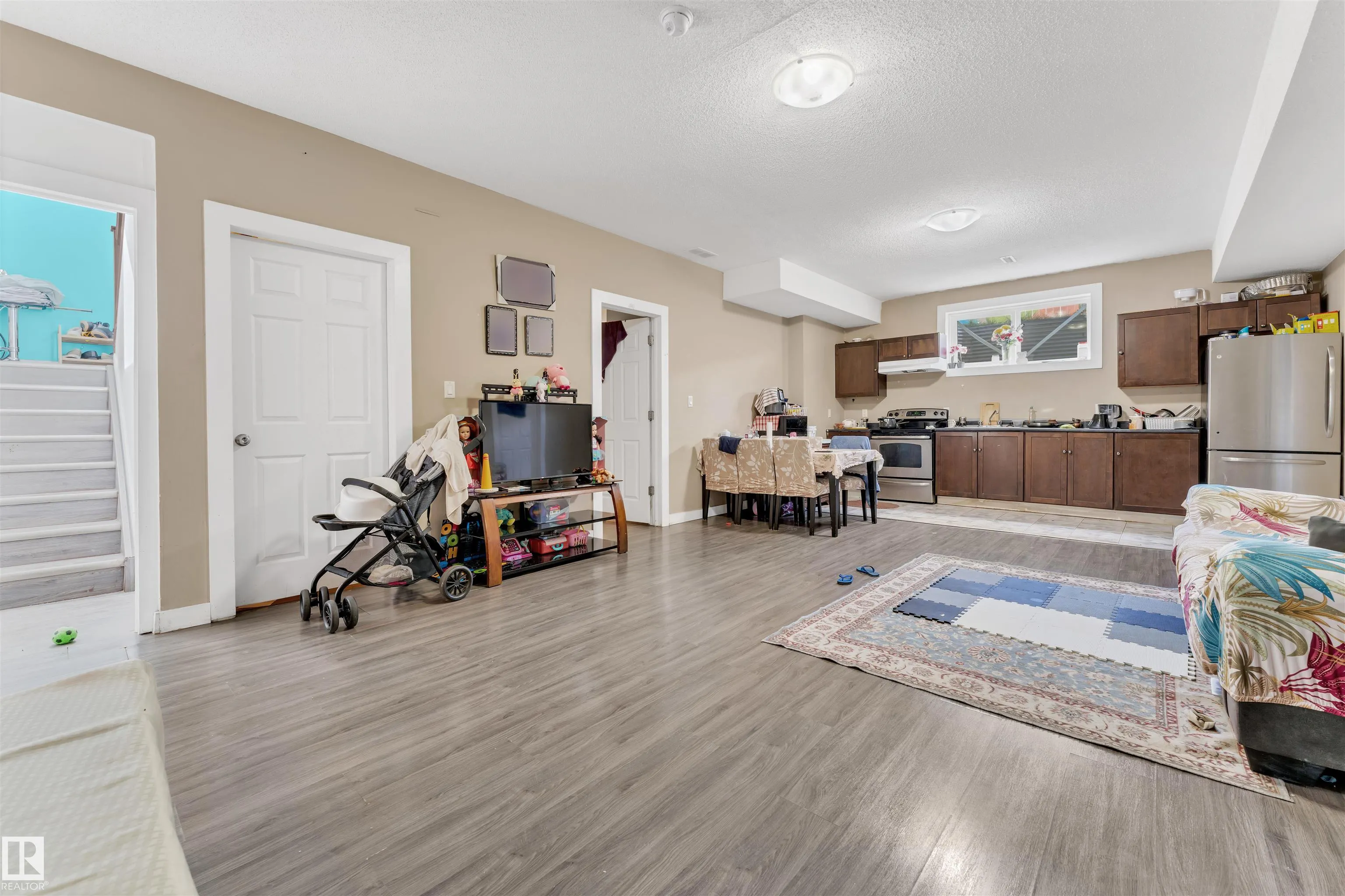 1273 ADAMSON Drive