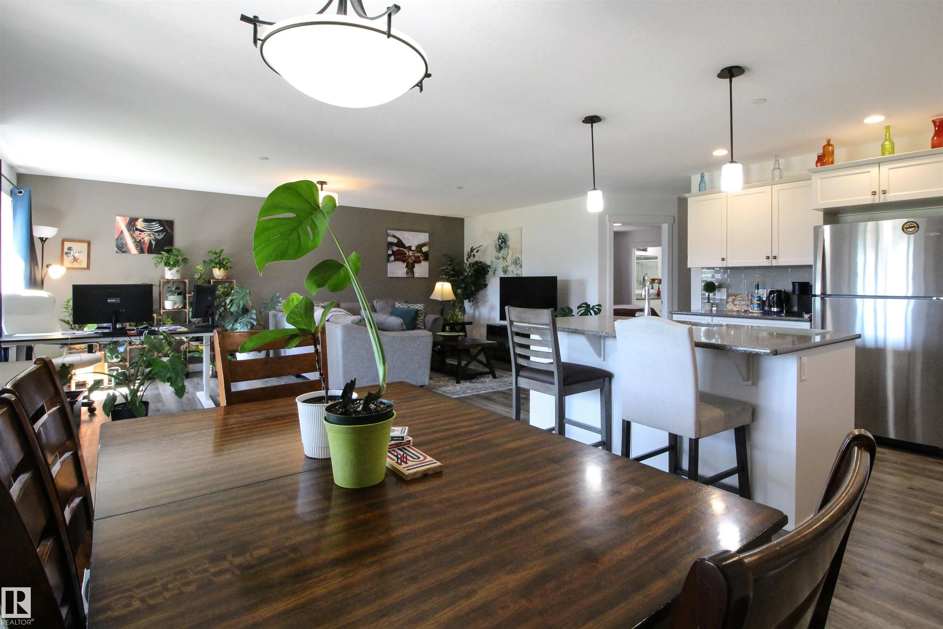 42 SUN MEADOWS Close