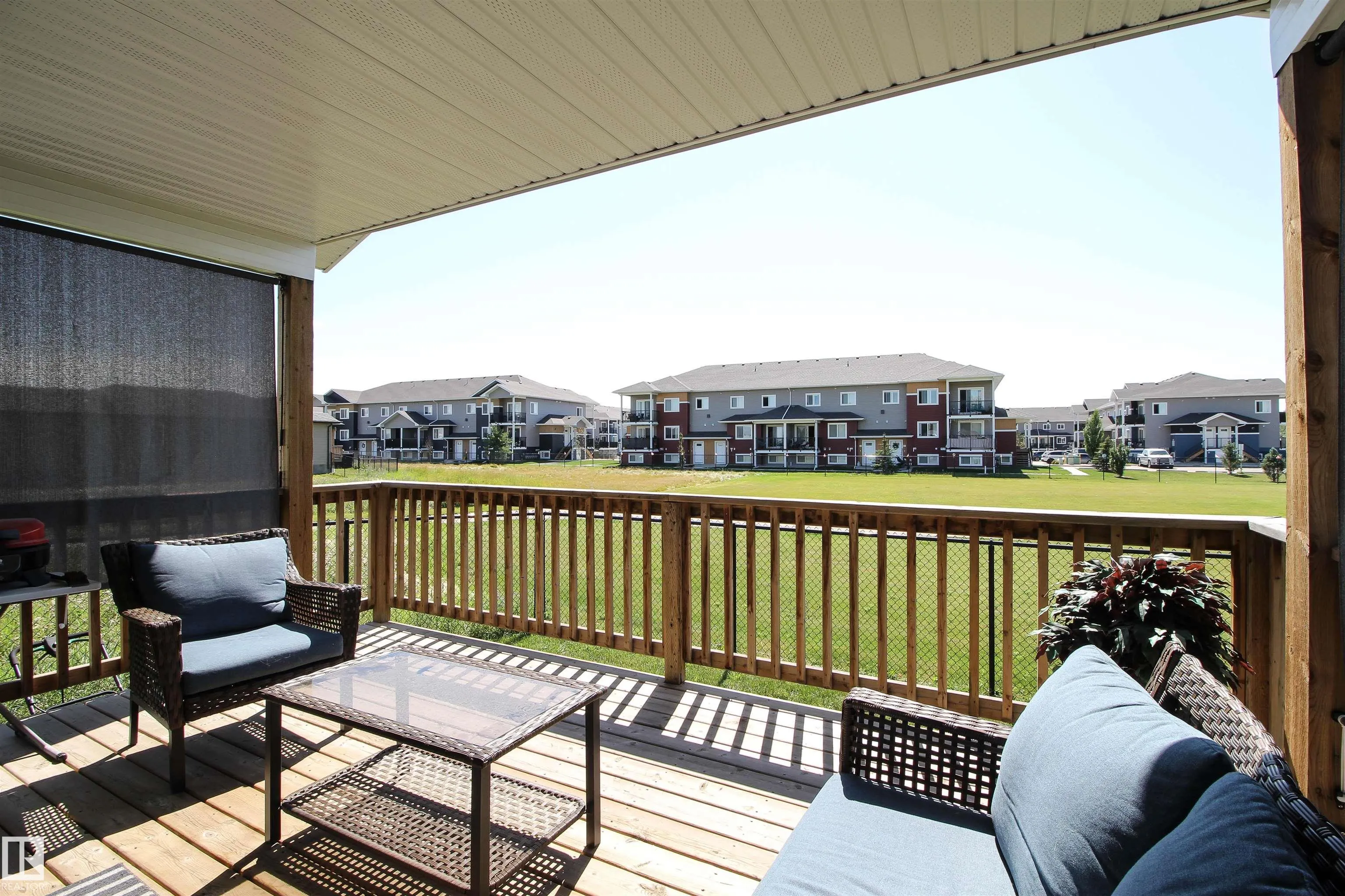 42 SUN MEADOWS Close