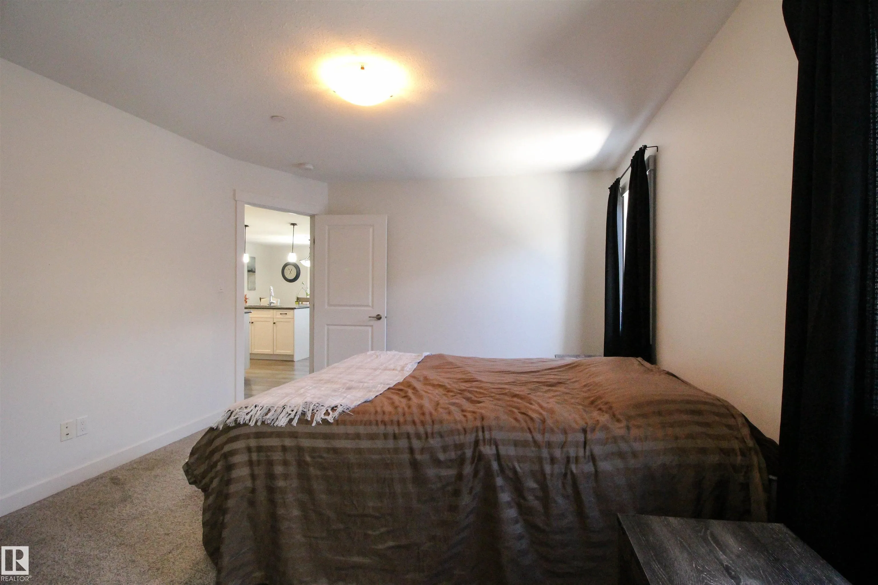 42 SUN MEADOWS Close
