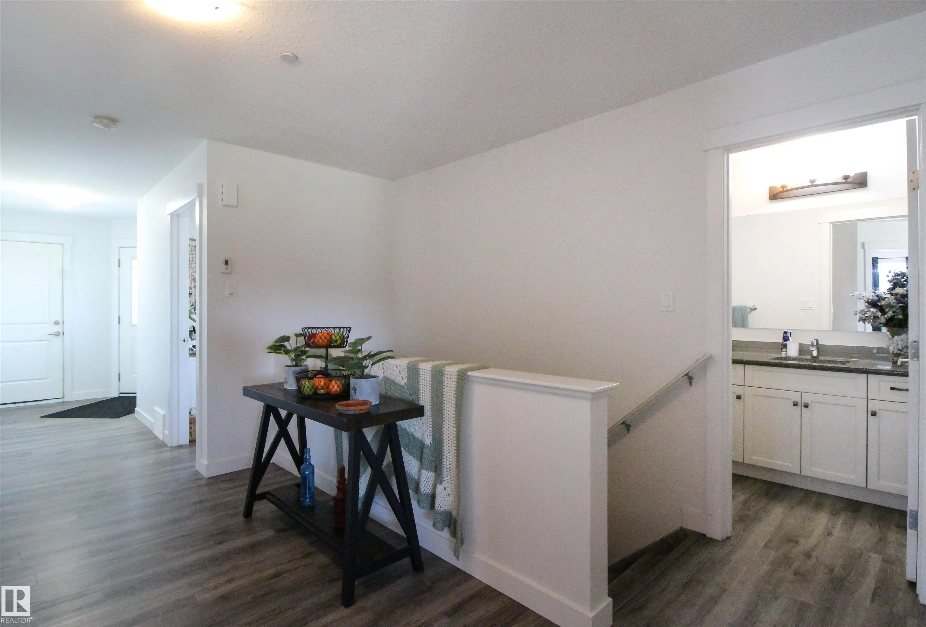 42 SUN MEADOWS Close