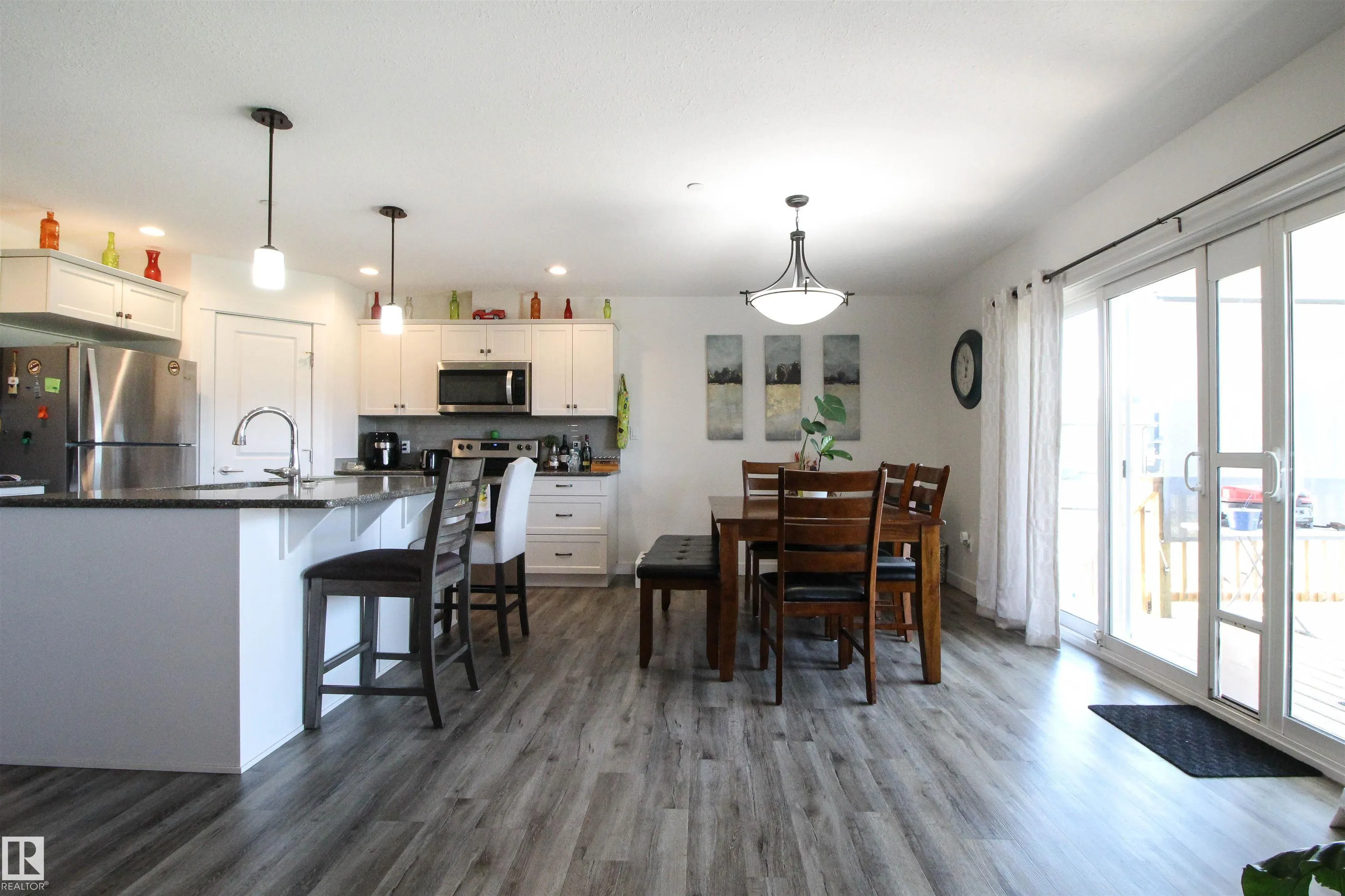 42 SUN MEADOWS Close