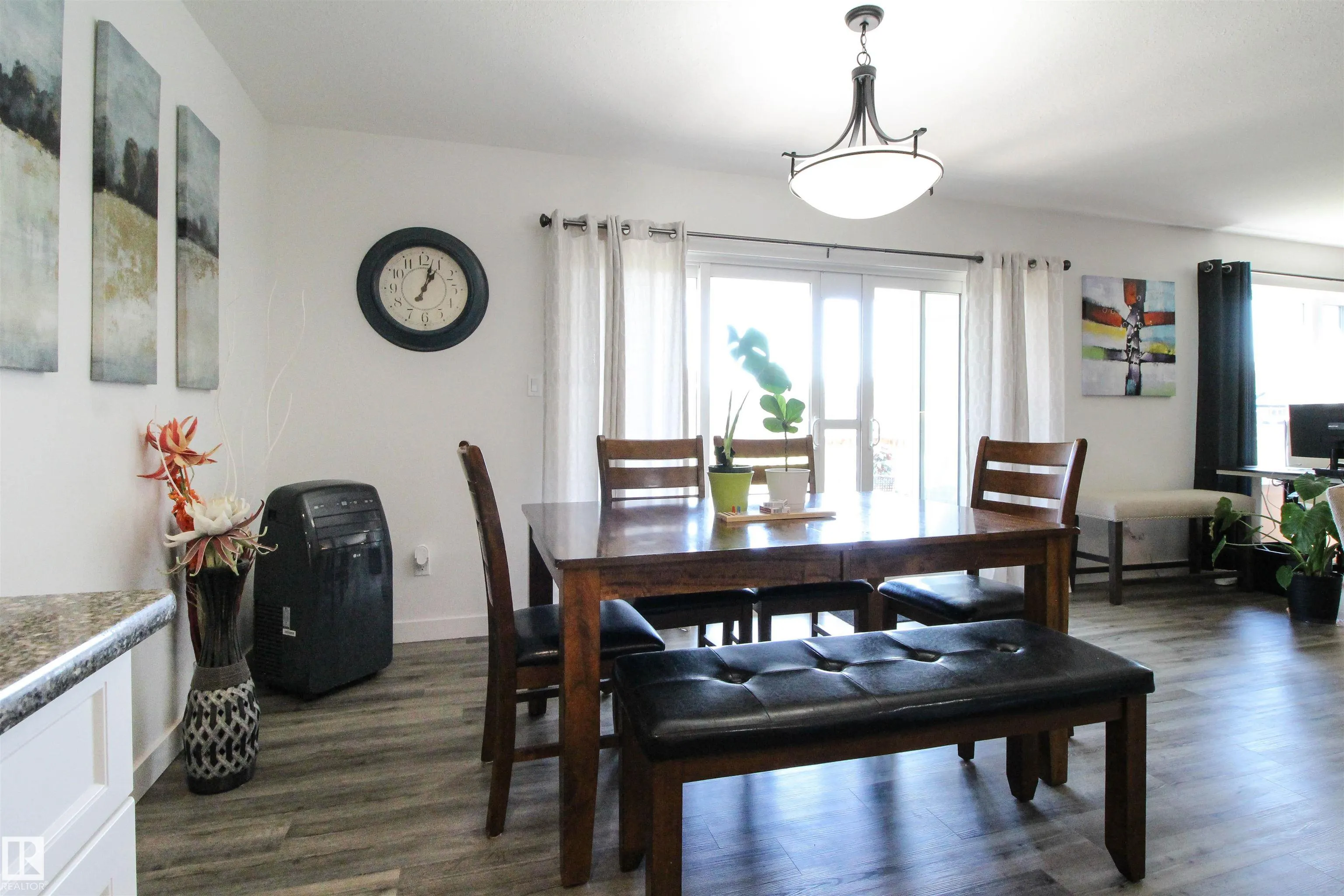 42 SUN MEADOWS Close
