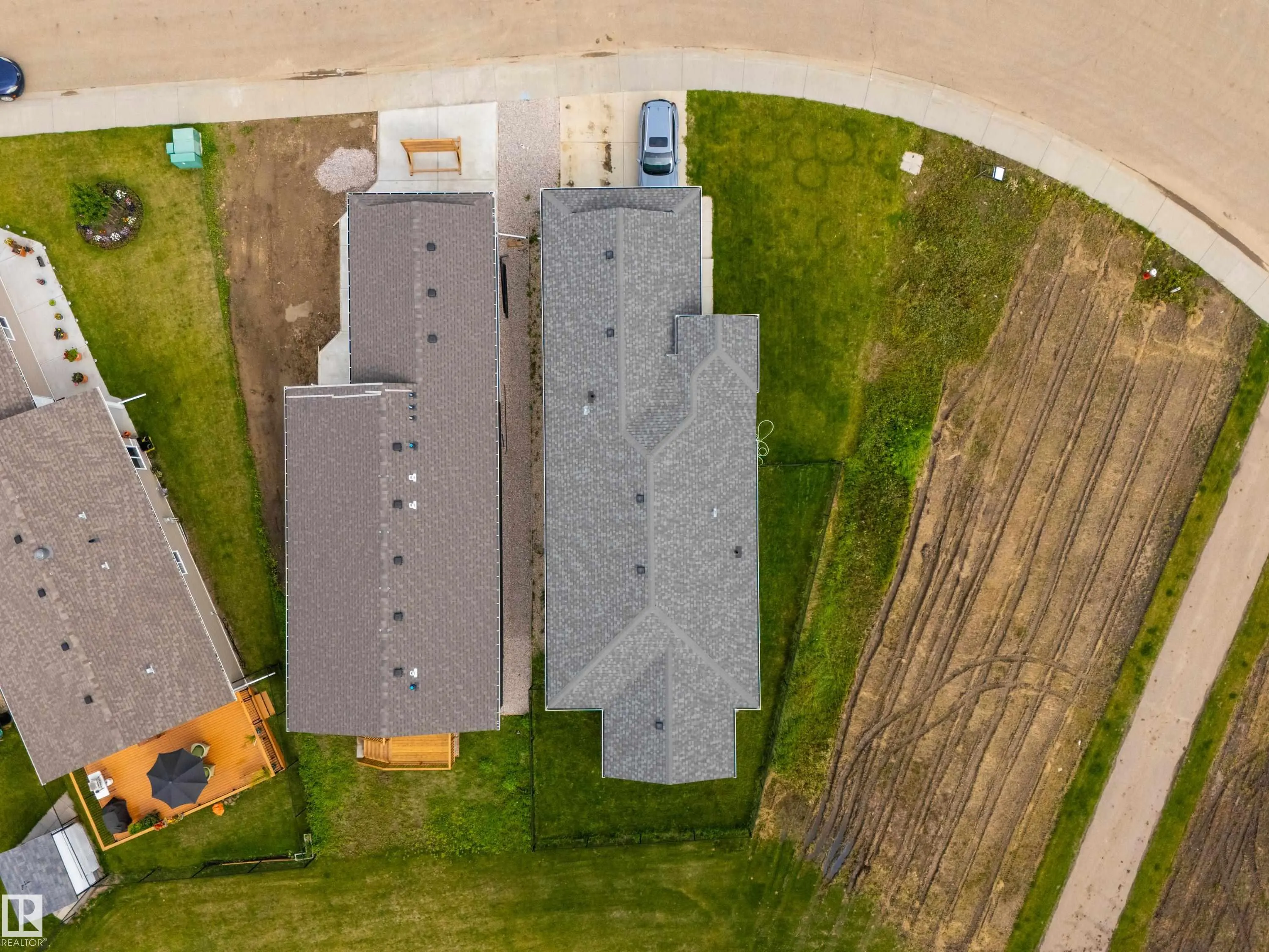42 SUN MEADOWS Close