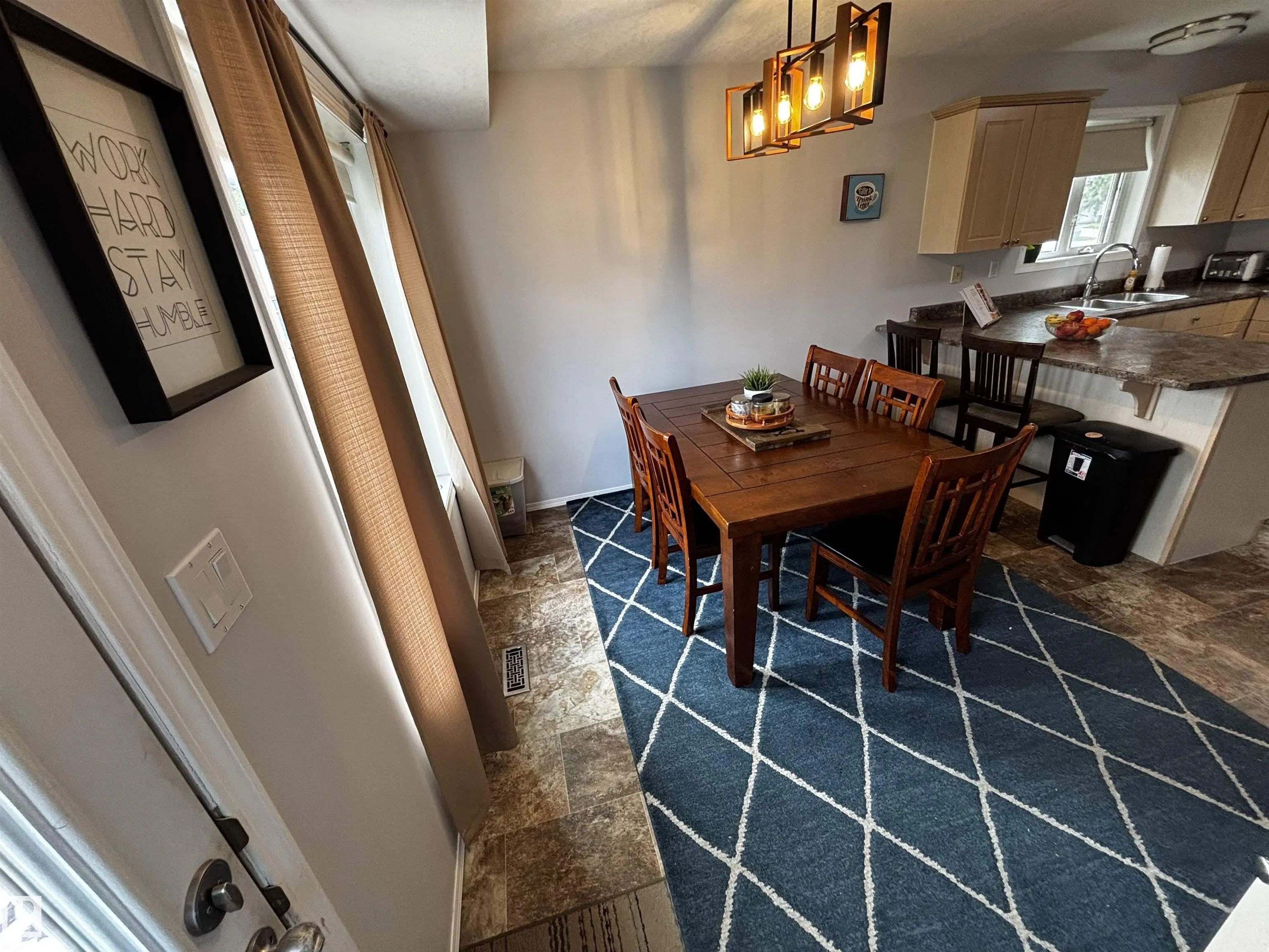 152 Mackay Crescent