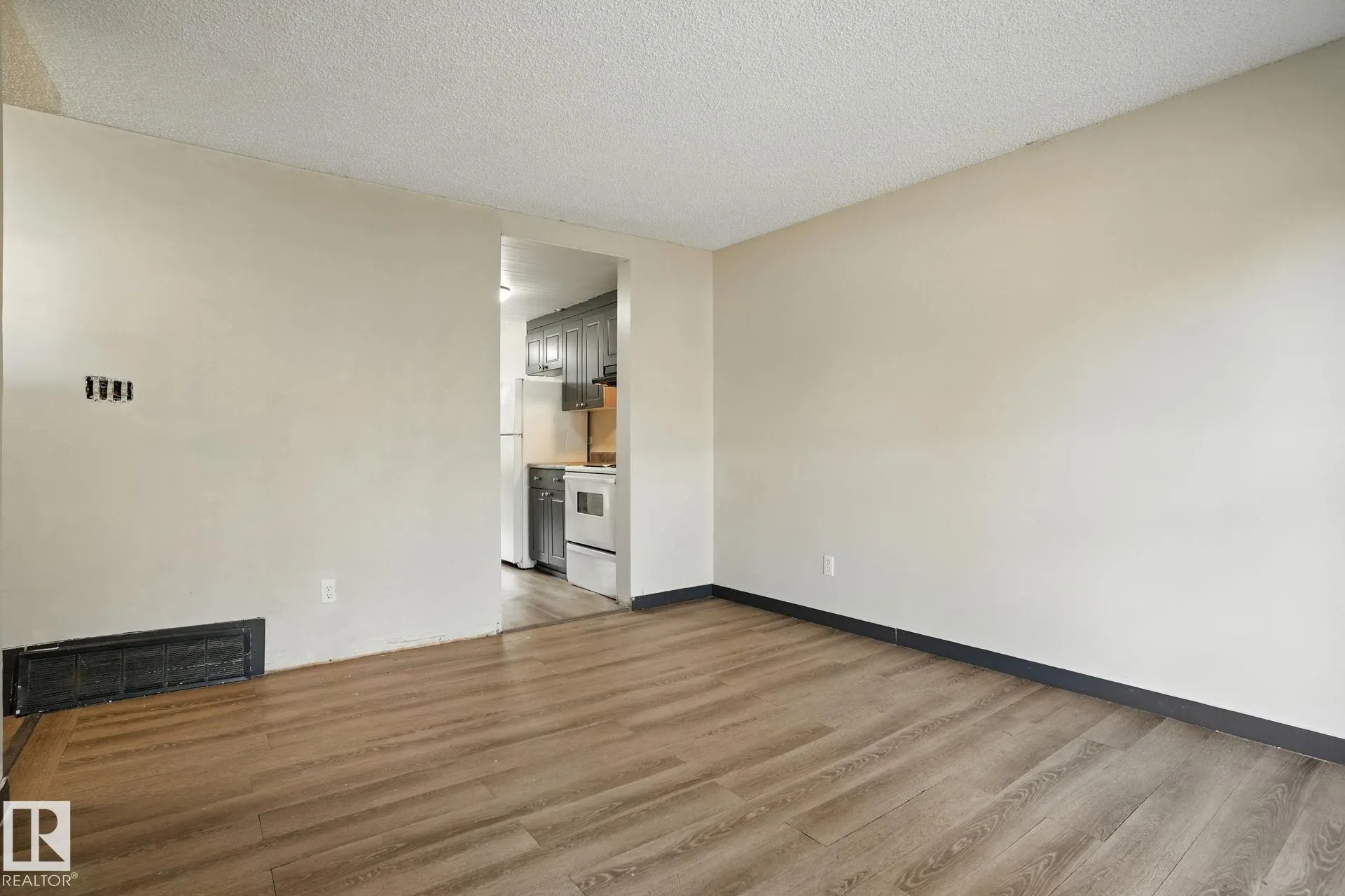 3307 116A Avenue