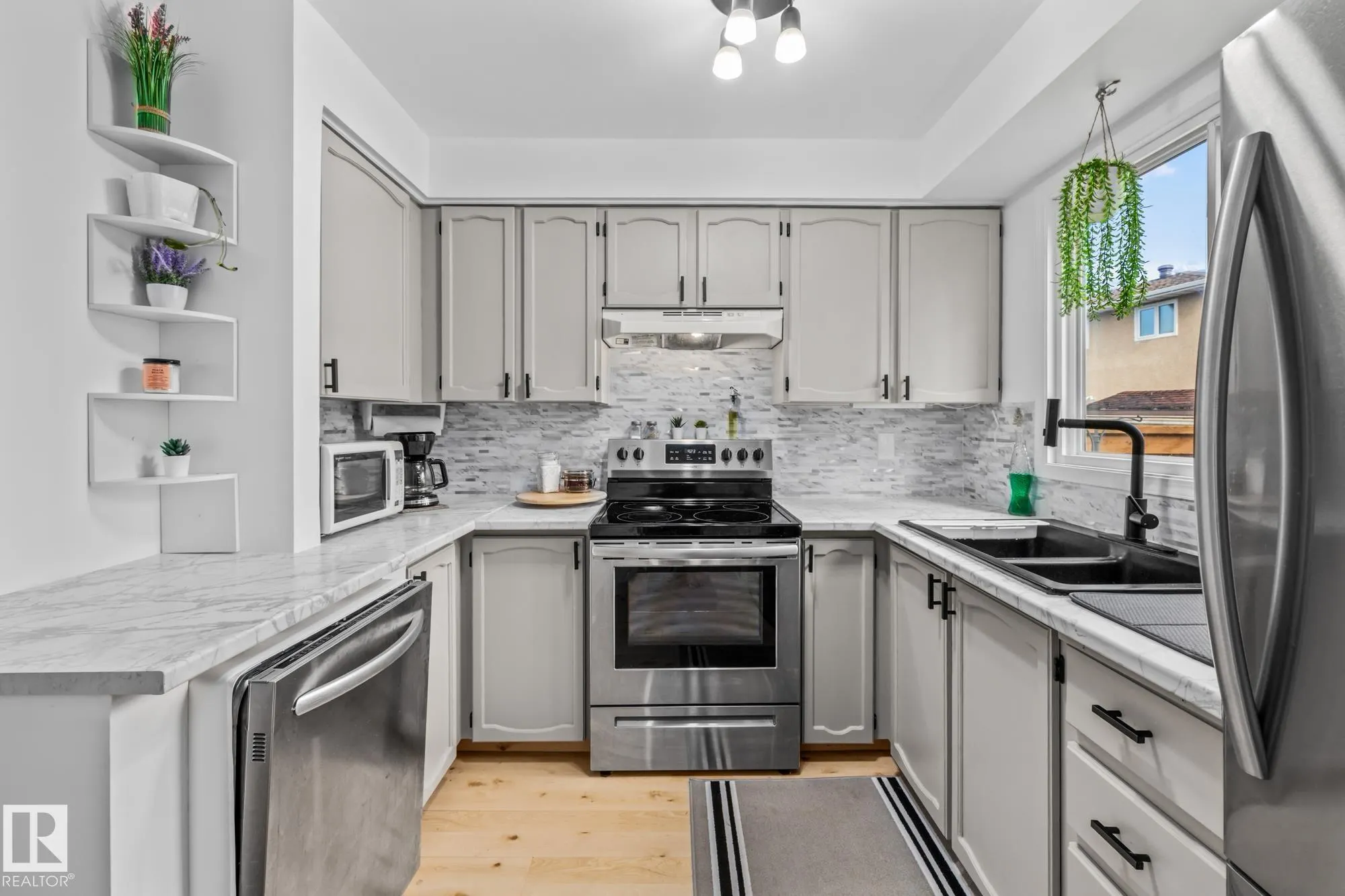 10940 BEAUMARIS Road