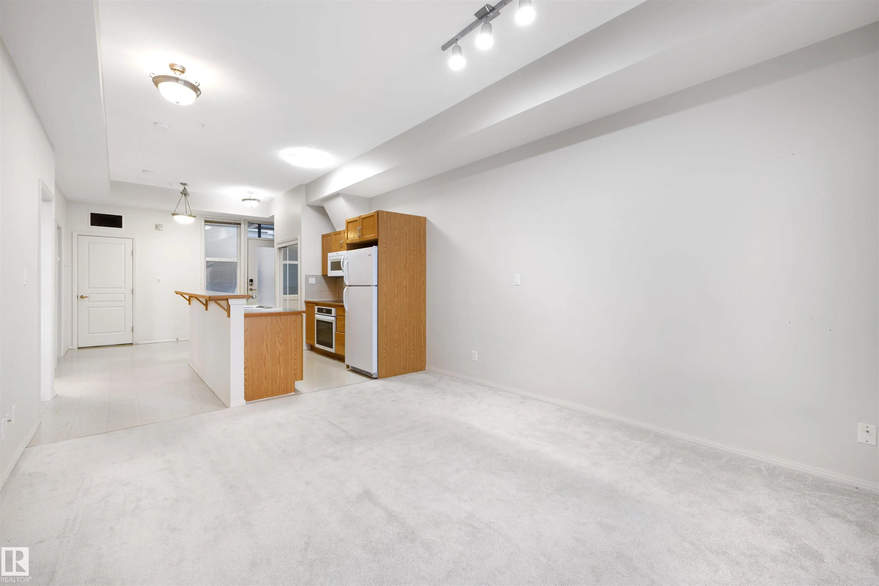 10407 122 Street
