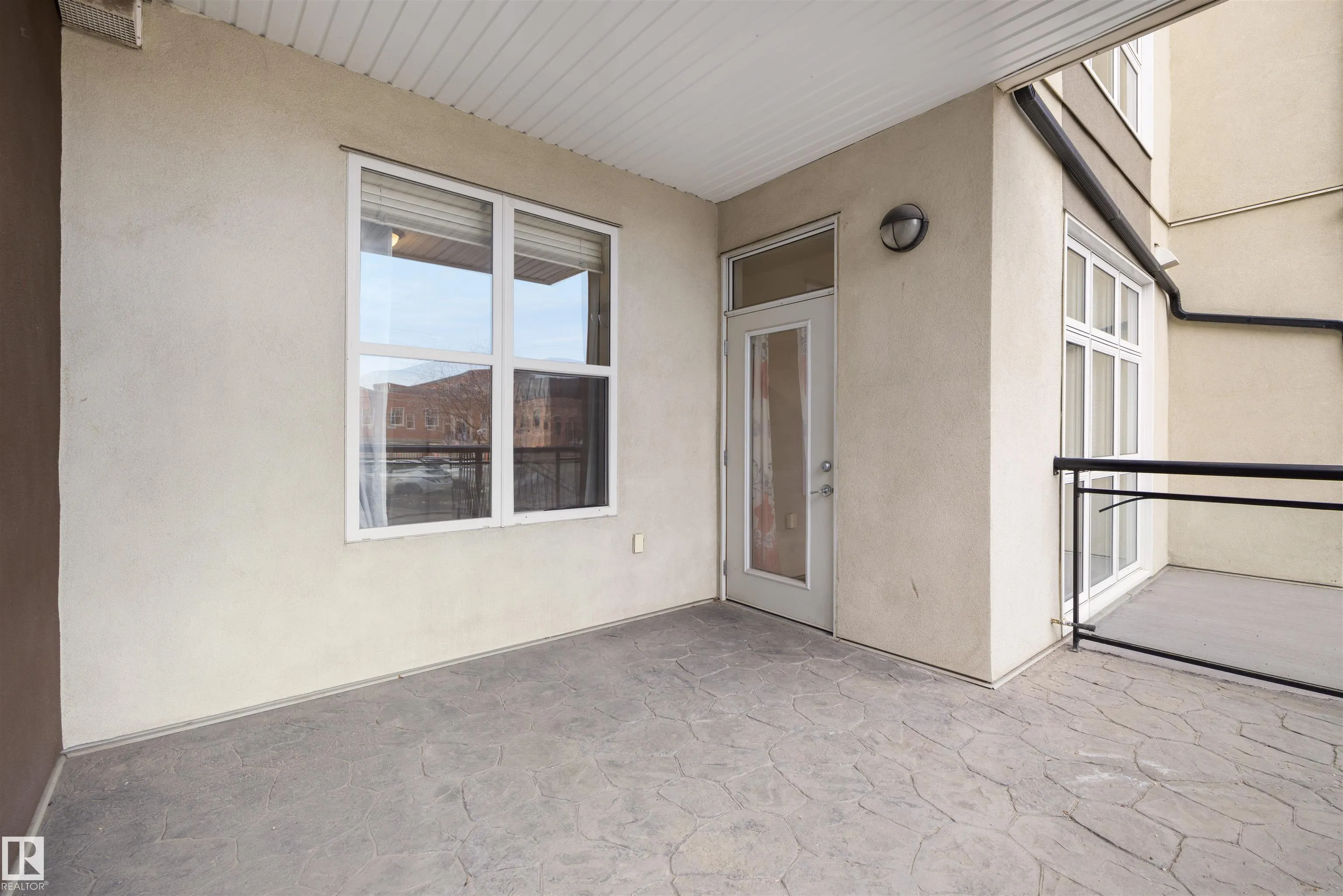 10407 122 Street