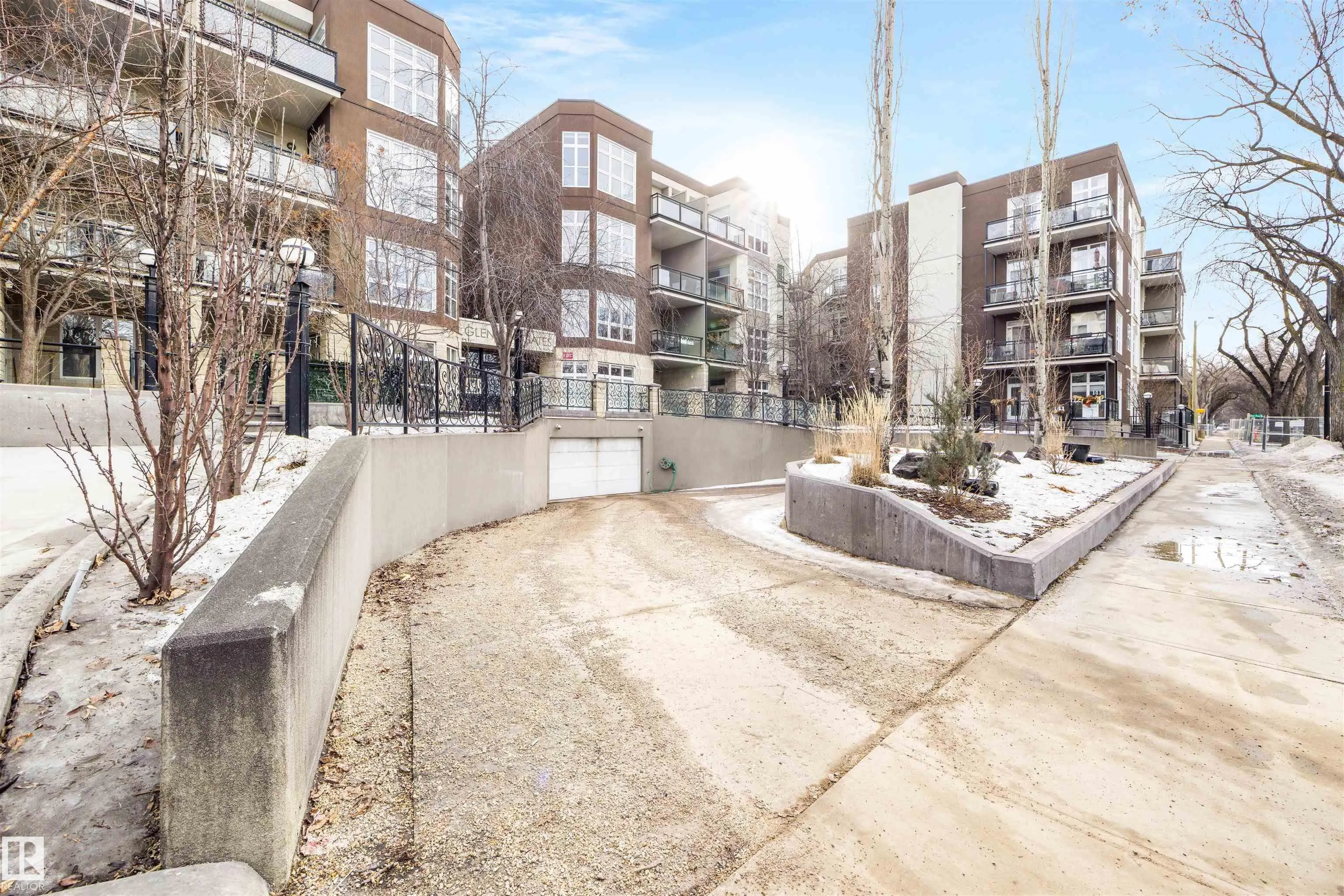 10407 122 Street