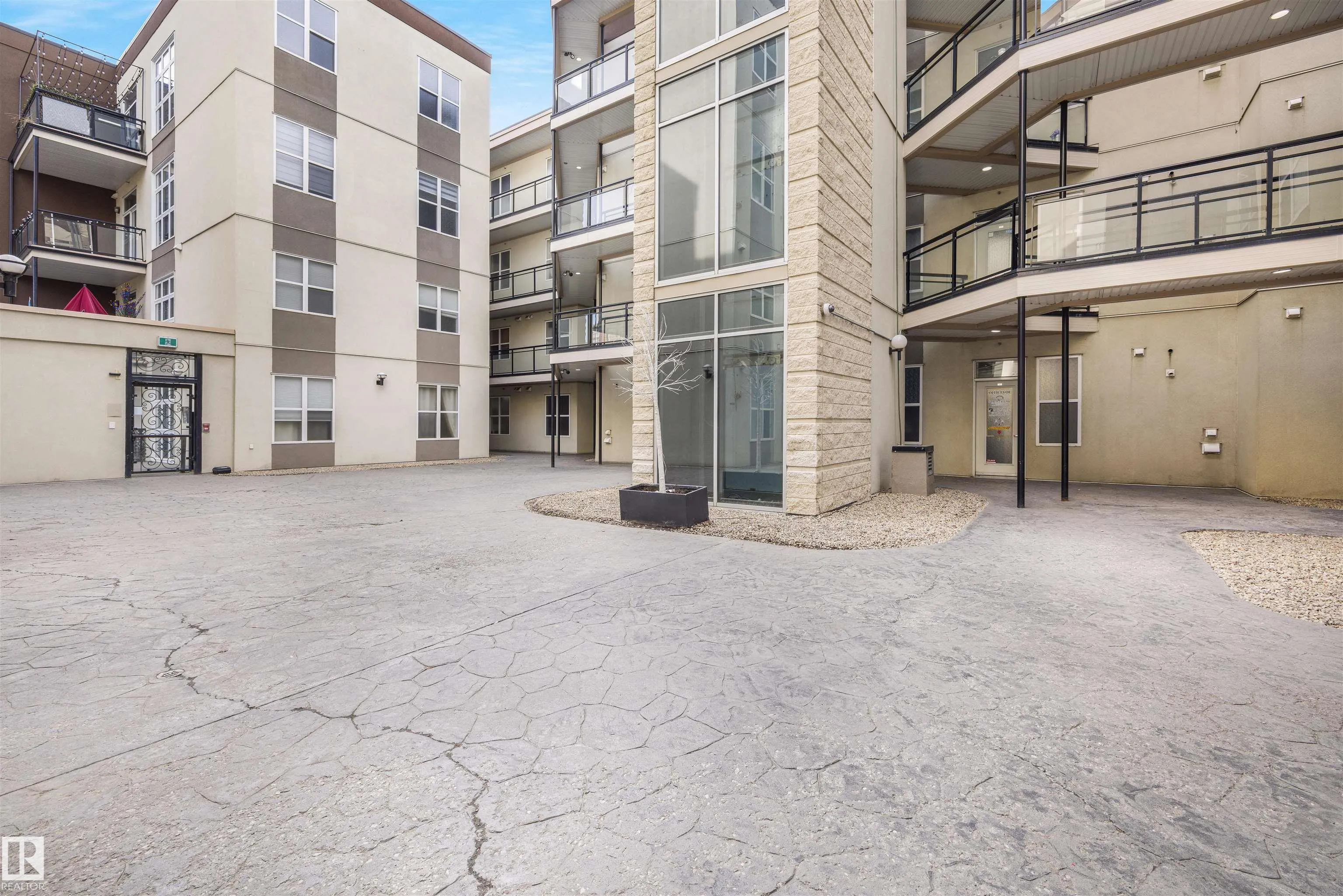 10407 122 Street