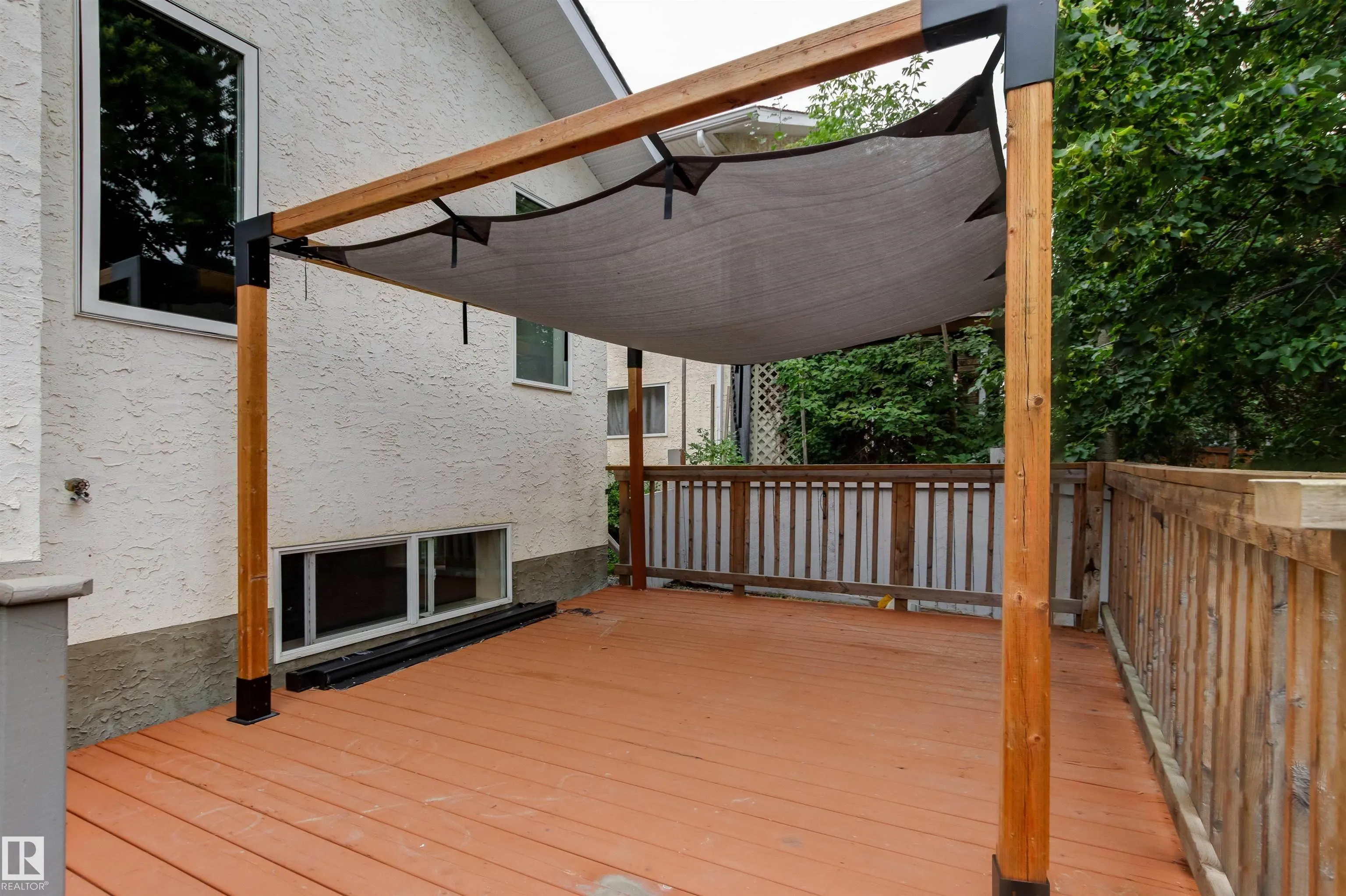 7 HAMPTON Crescent