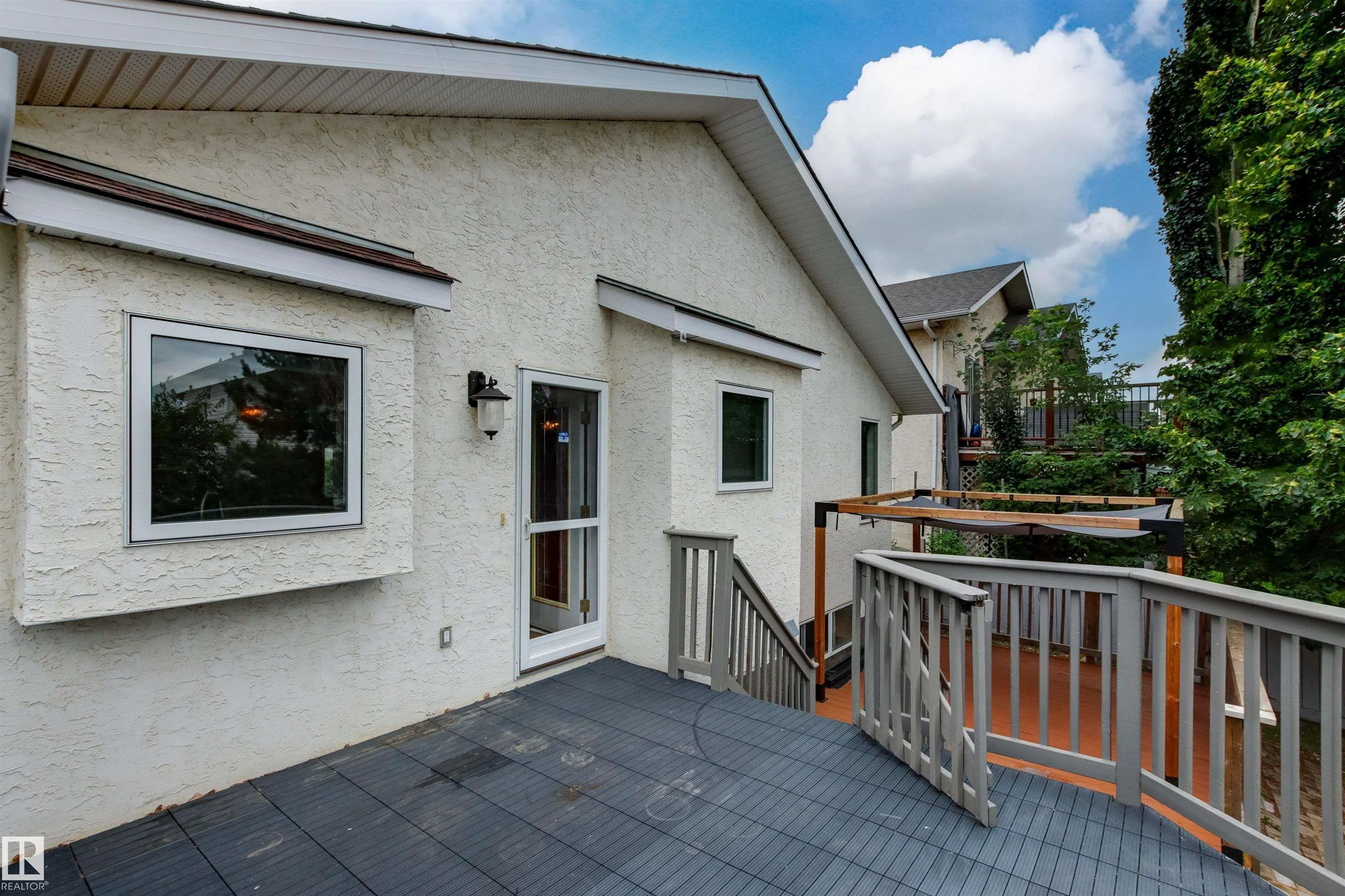 7 HAMPTON Crescent