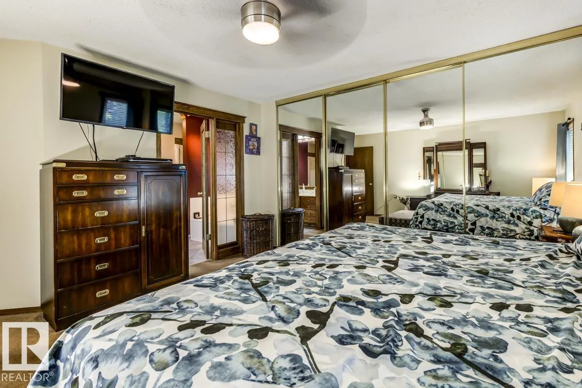 8 REGAL Way