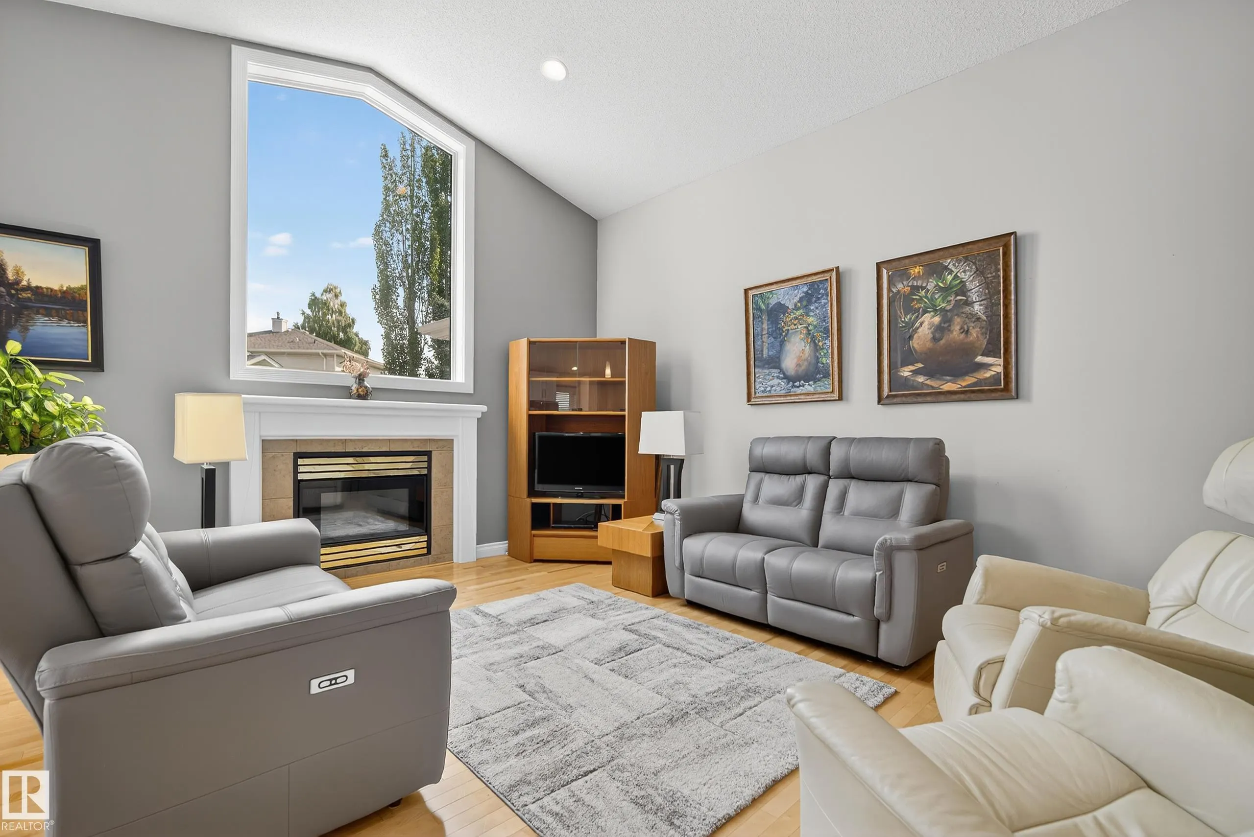 6 Hunter Place