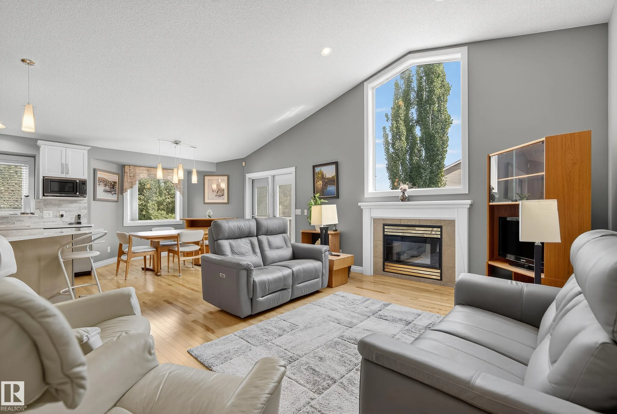 6 Hunter Place