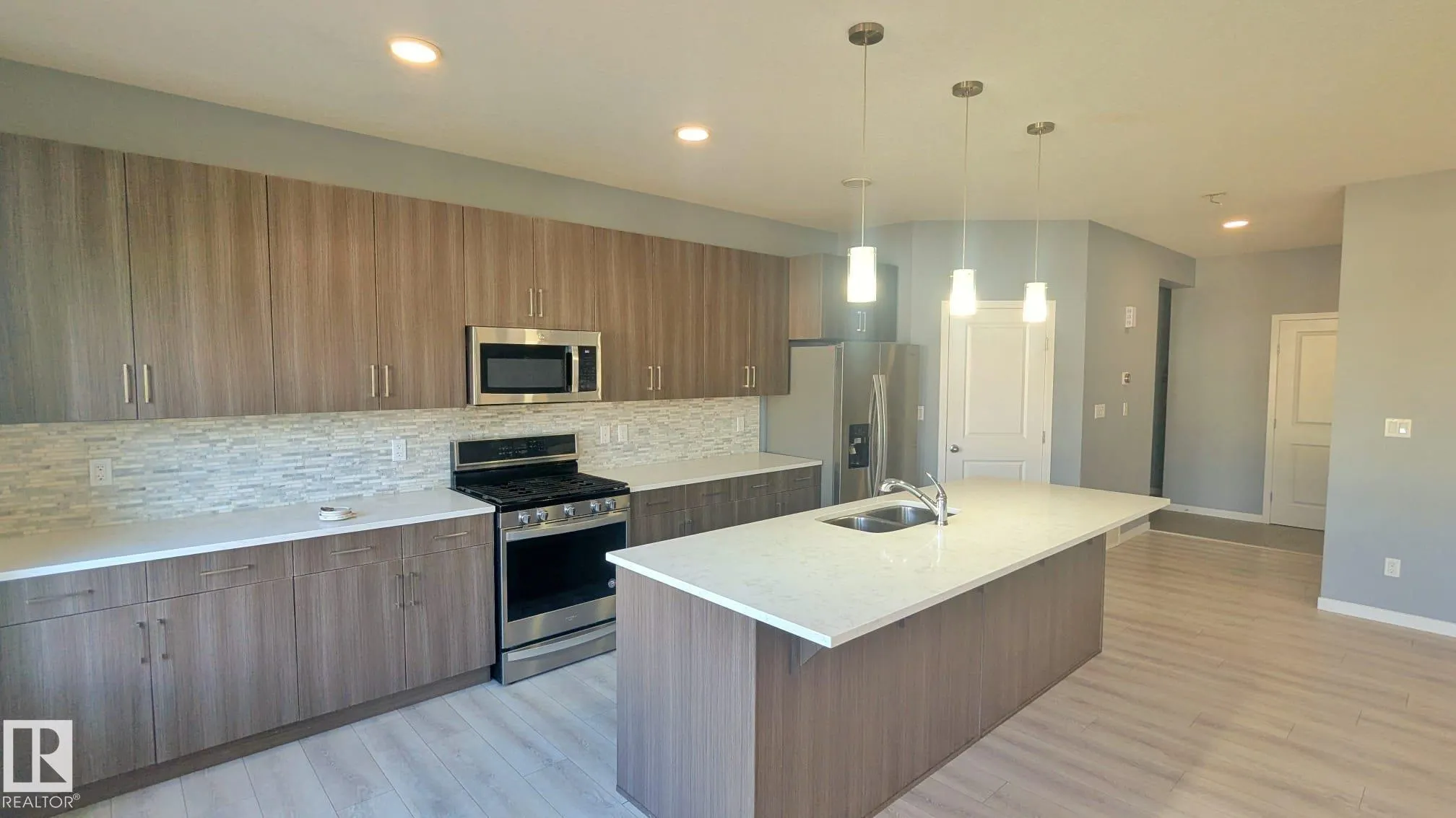 2318 CASSIDY Way