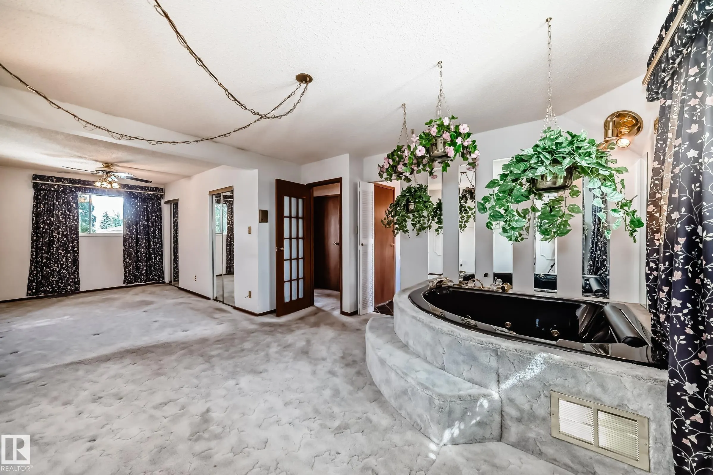 1005 STRATHCONA Drive