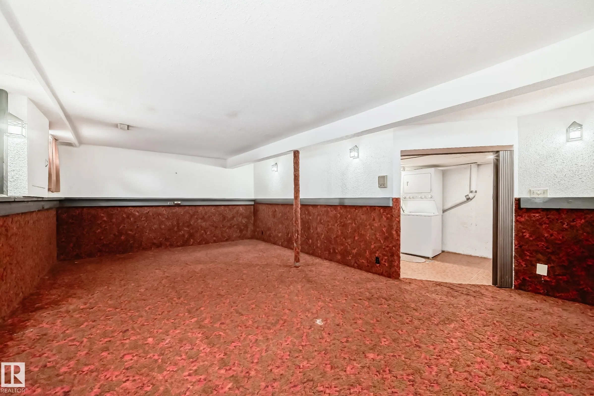 1005 STRATHCONA Drive
