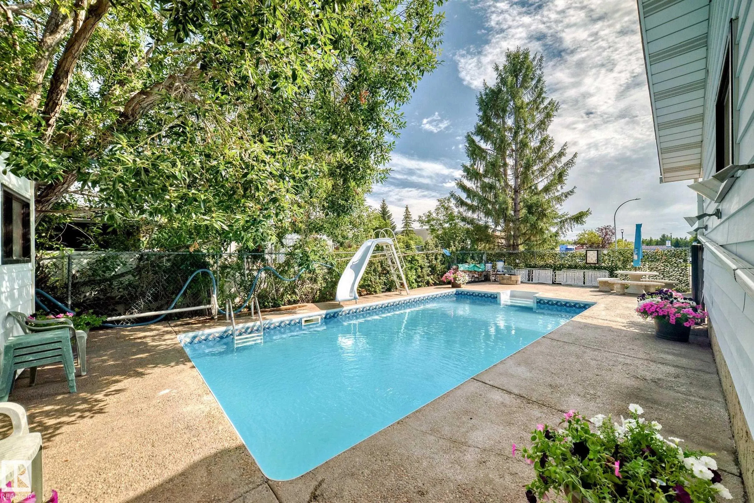1005 STRATHCONA Drive