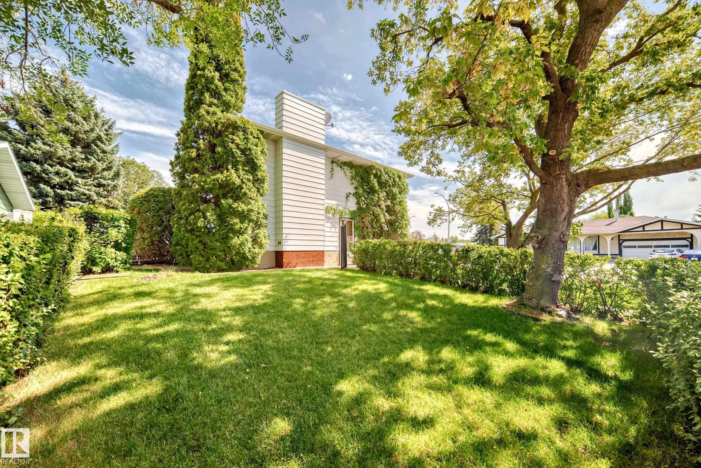 1005 STRATHCONA Drive