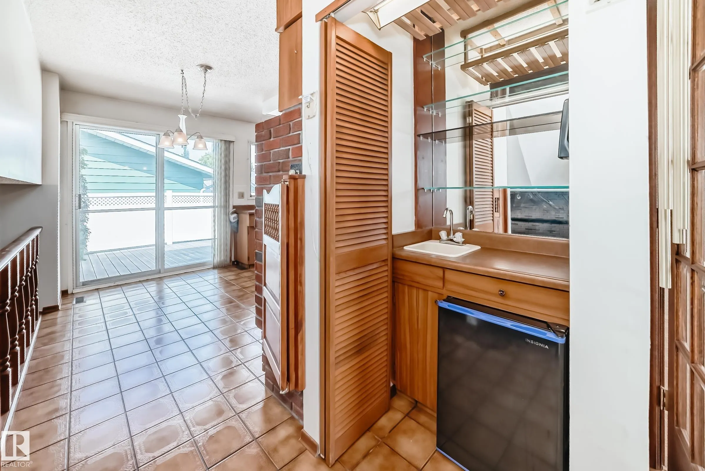 1005 STRATHCONA Drive