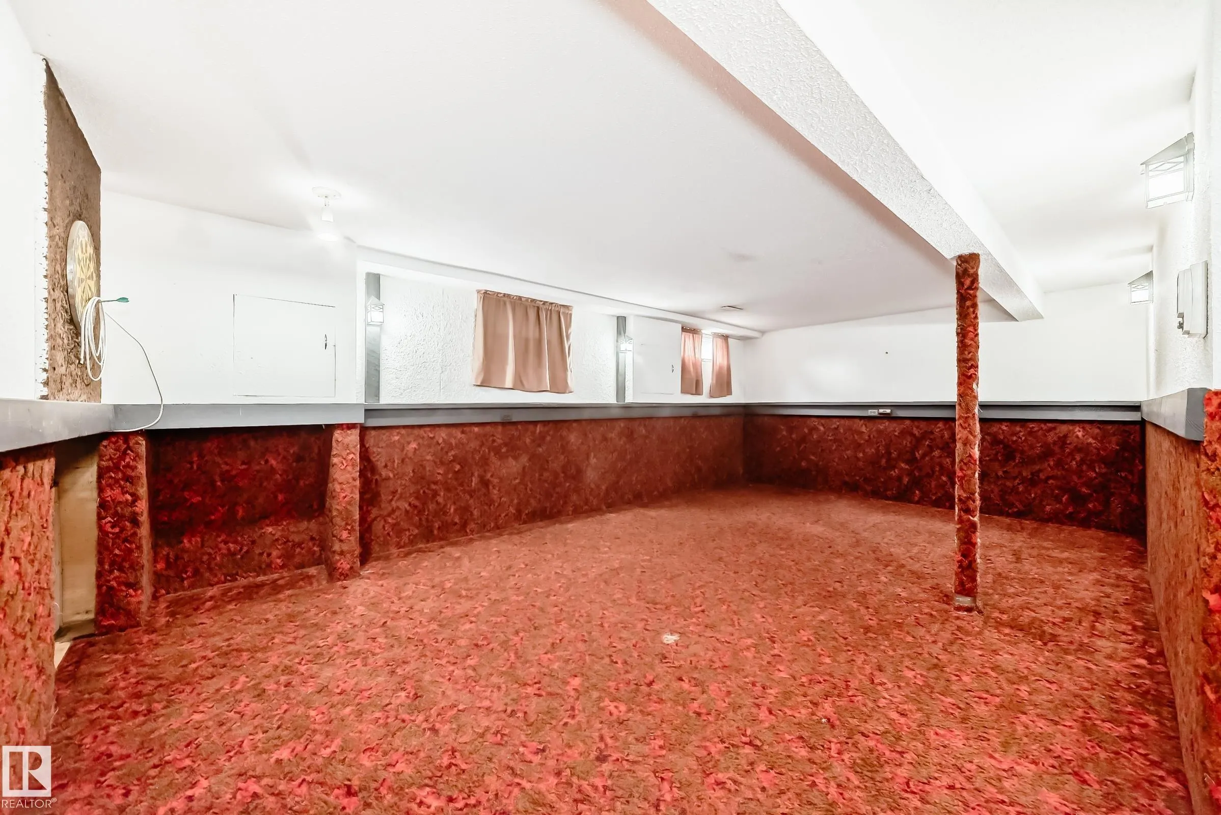 1005 STRATHCONA Drive