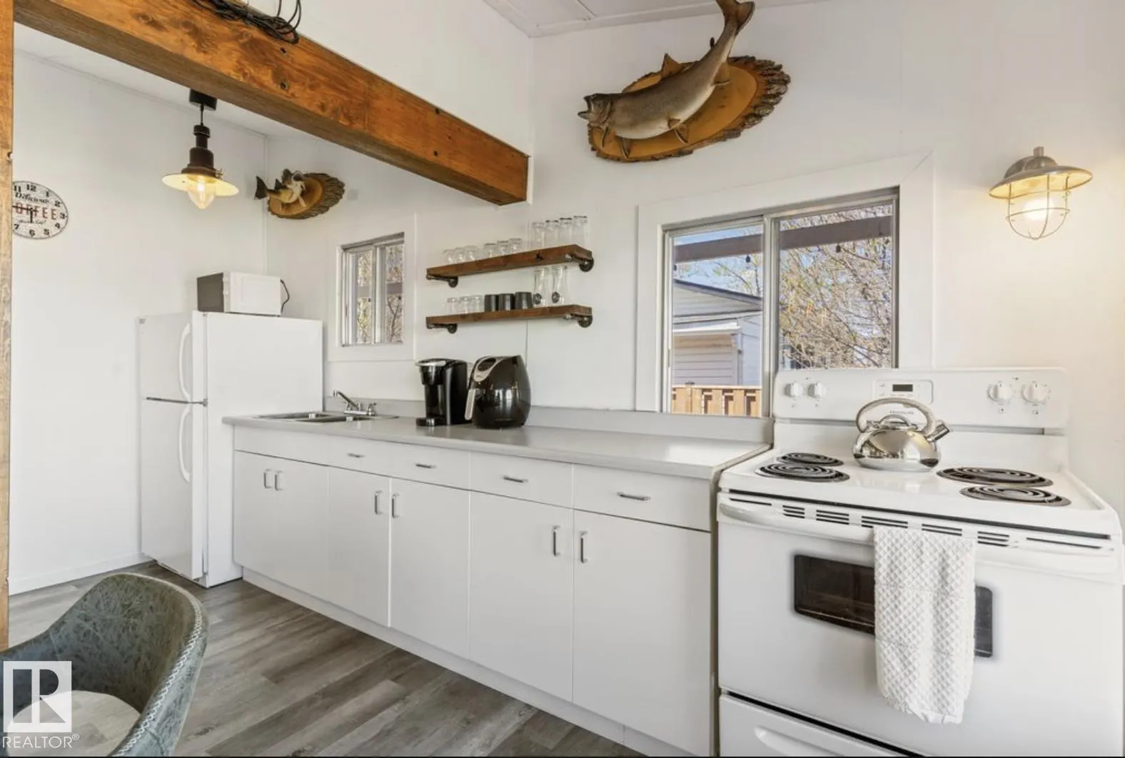 6330 Ste Anne Trail